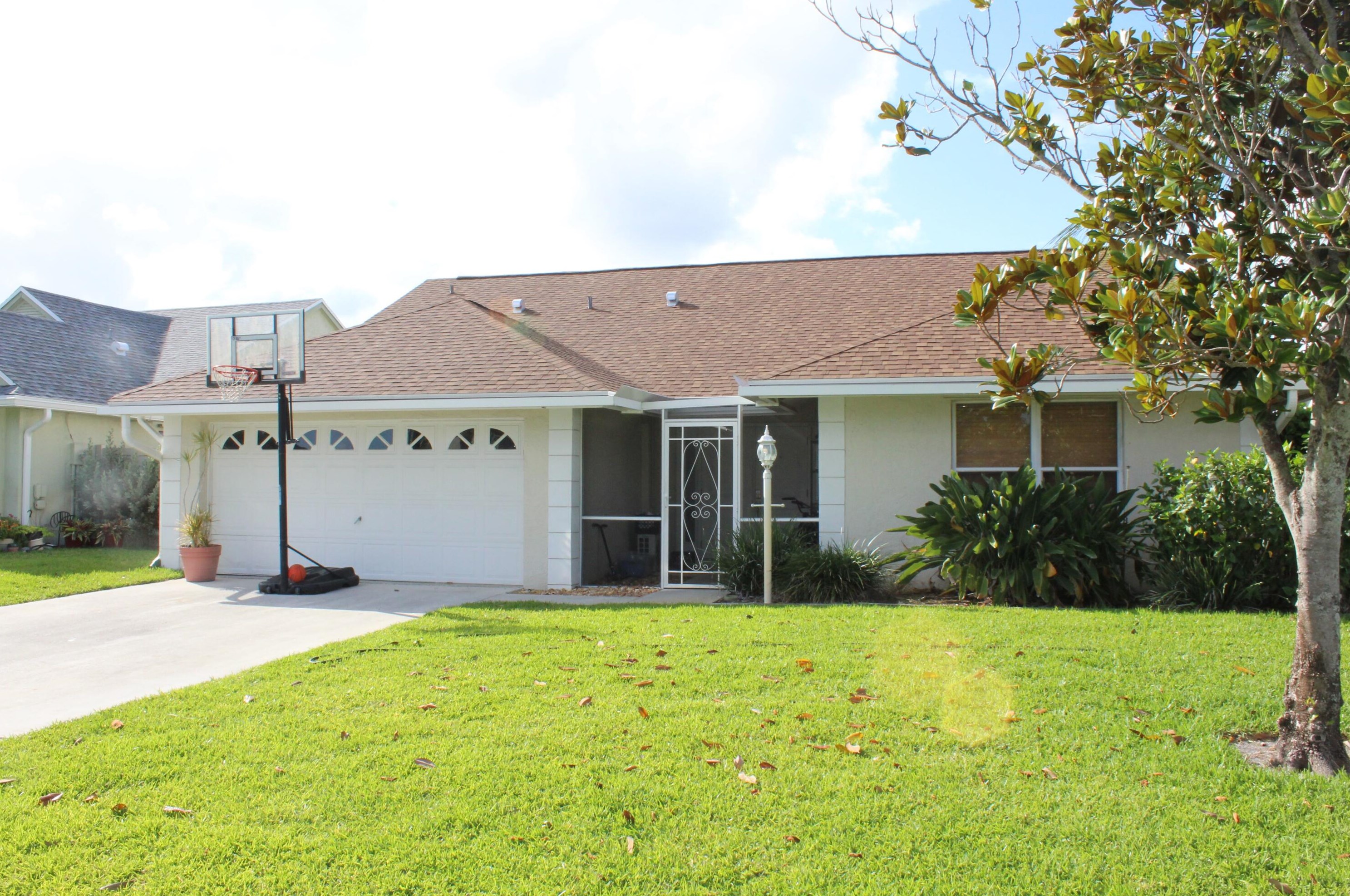 12872 Meadowbend Dr, West Palm Beach, FL 33414-8053