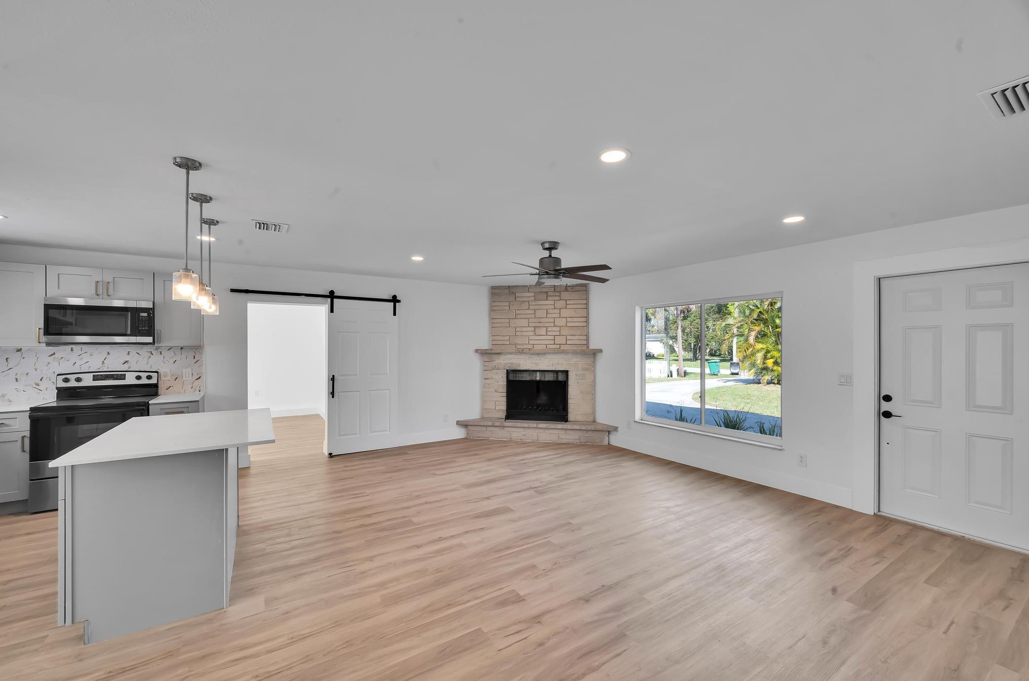 7603 Santa Rosa Pkwy, Fort Pierce FL  34951-1751 exterior