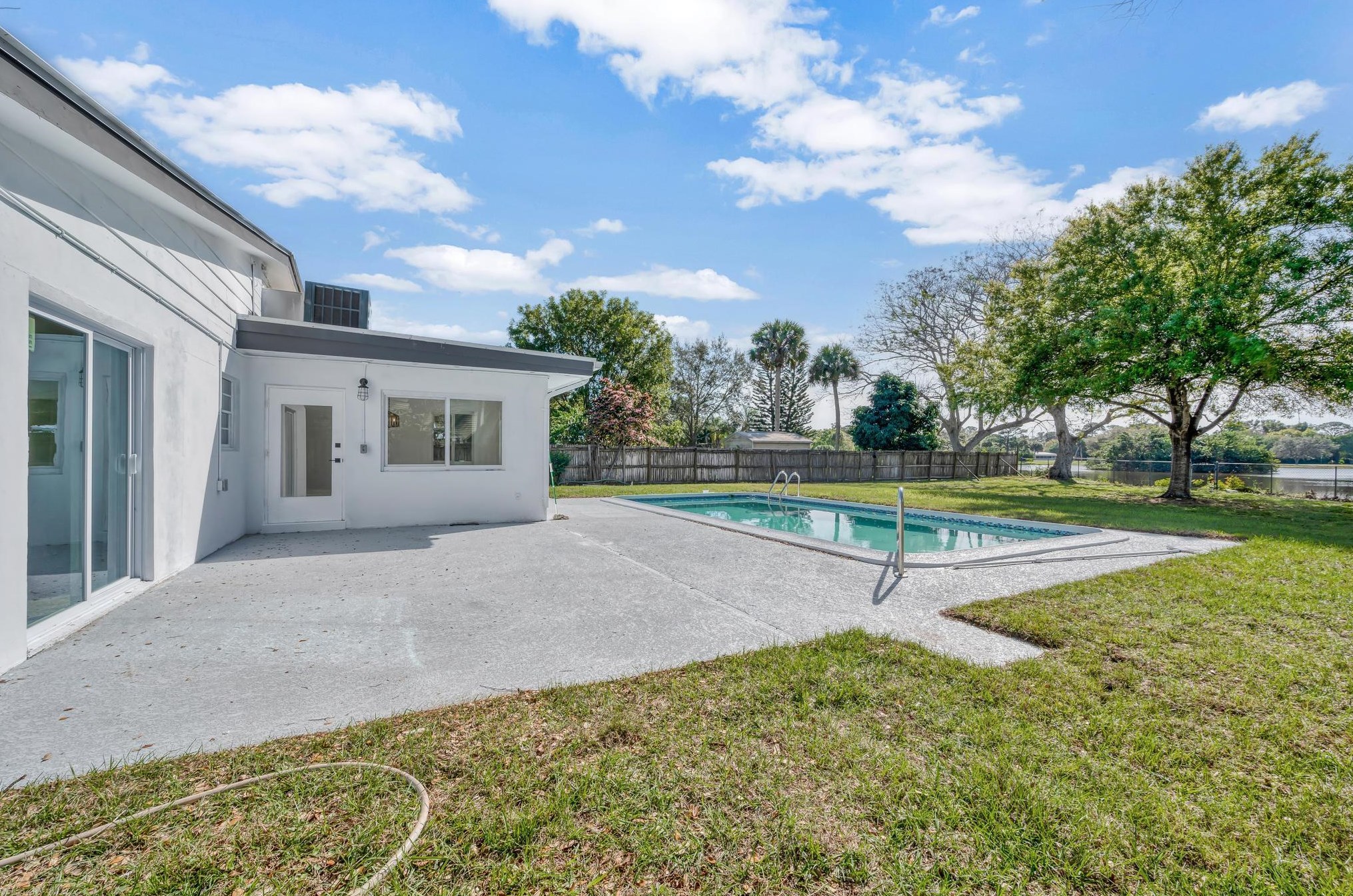 7603 Santa Rosa Pkwy, Fort Pierce FL  34951-1751 exterior