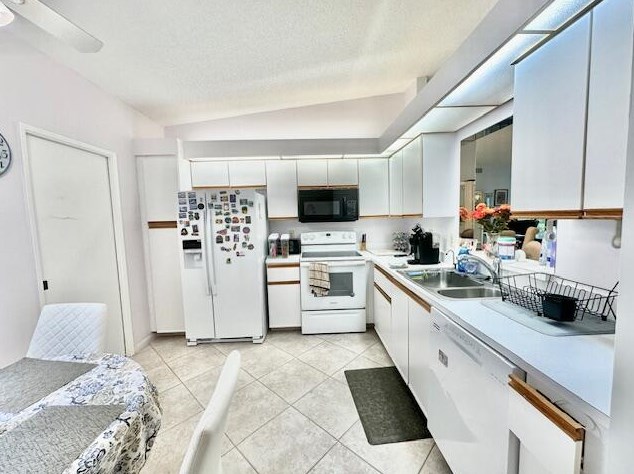 6272 Kings Gate Cir, Delray Beach, FL 33484-2401