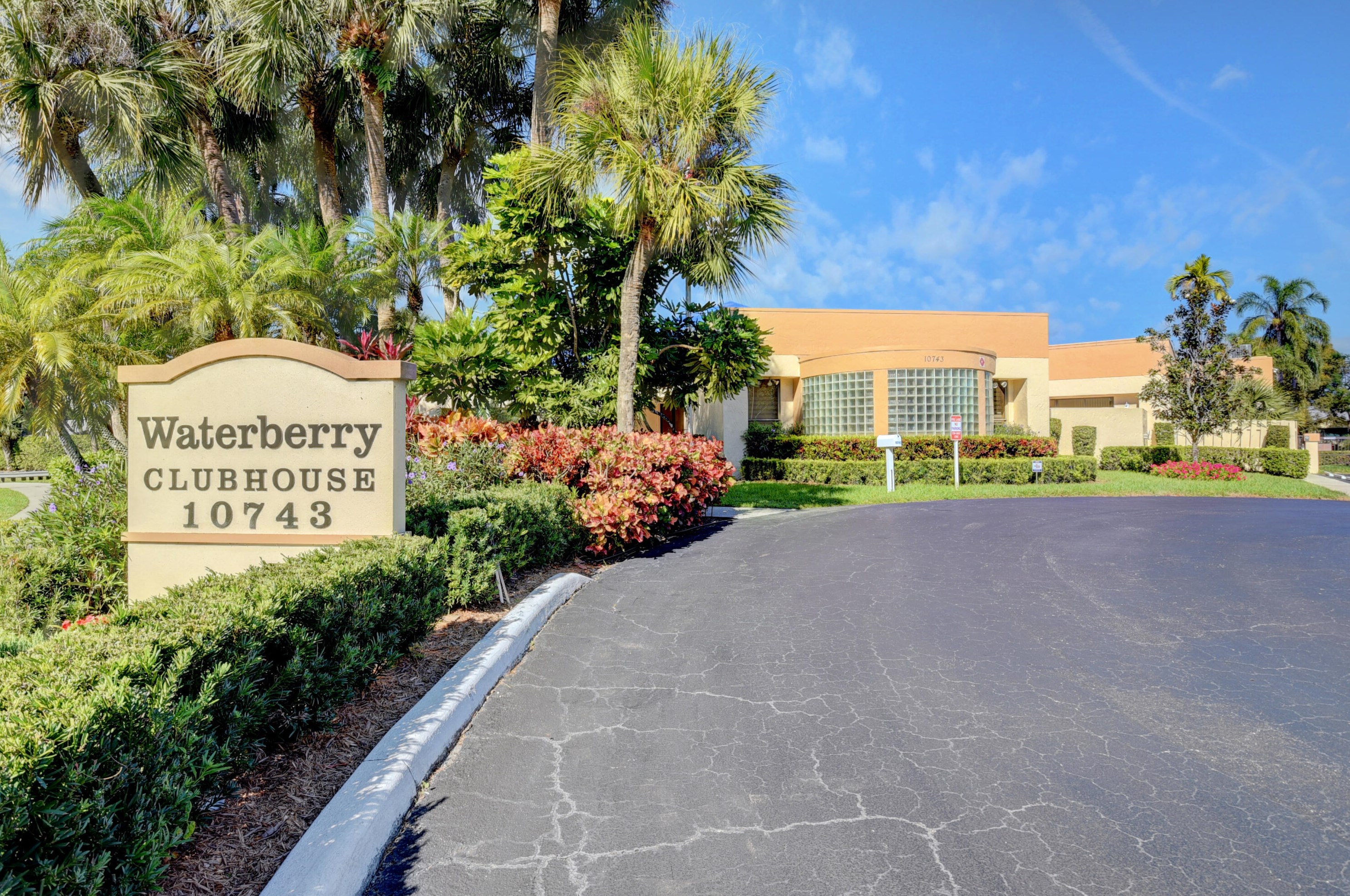 10976 Hidden Lk Pl, Boca Raton FL 33498-1676 exterior