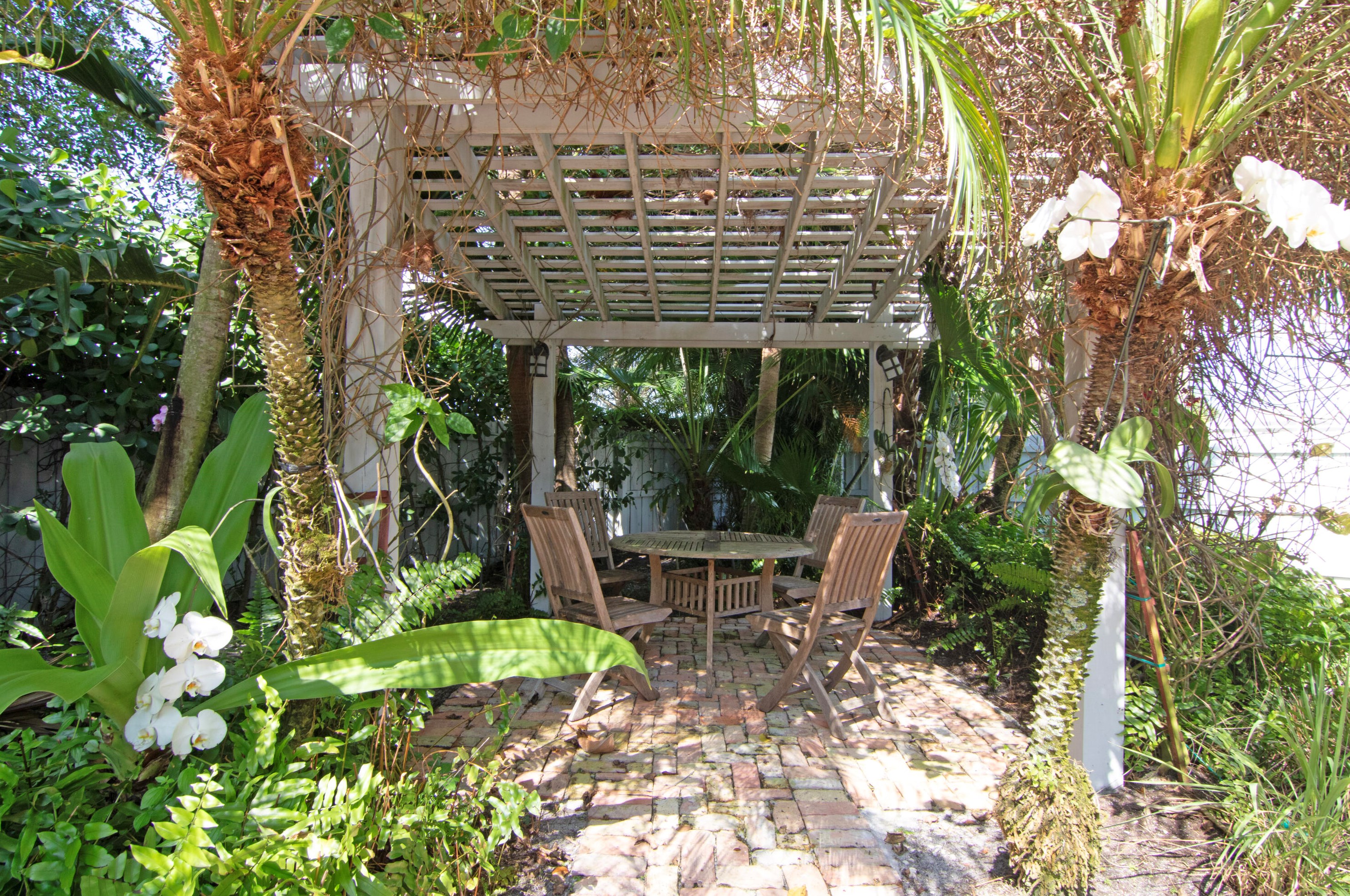 13741 Sheffield St, West Palm Beach FL  33414-7643 exterior