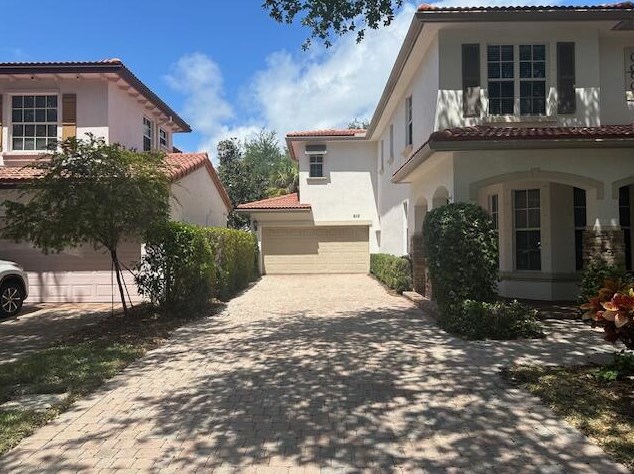 612 Castle Dr, West Palm Beach, FL 33410-1550