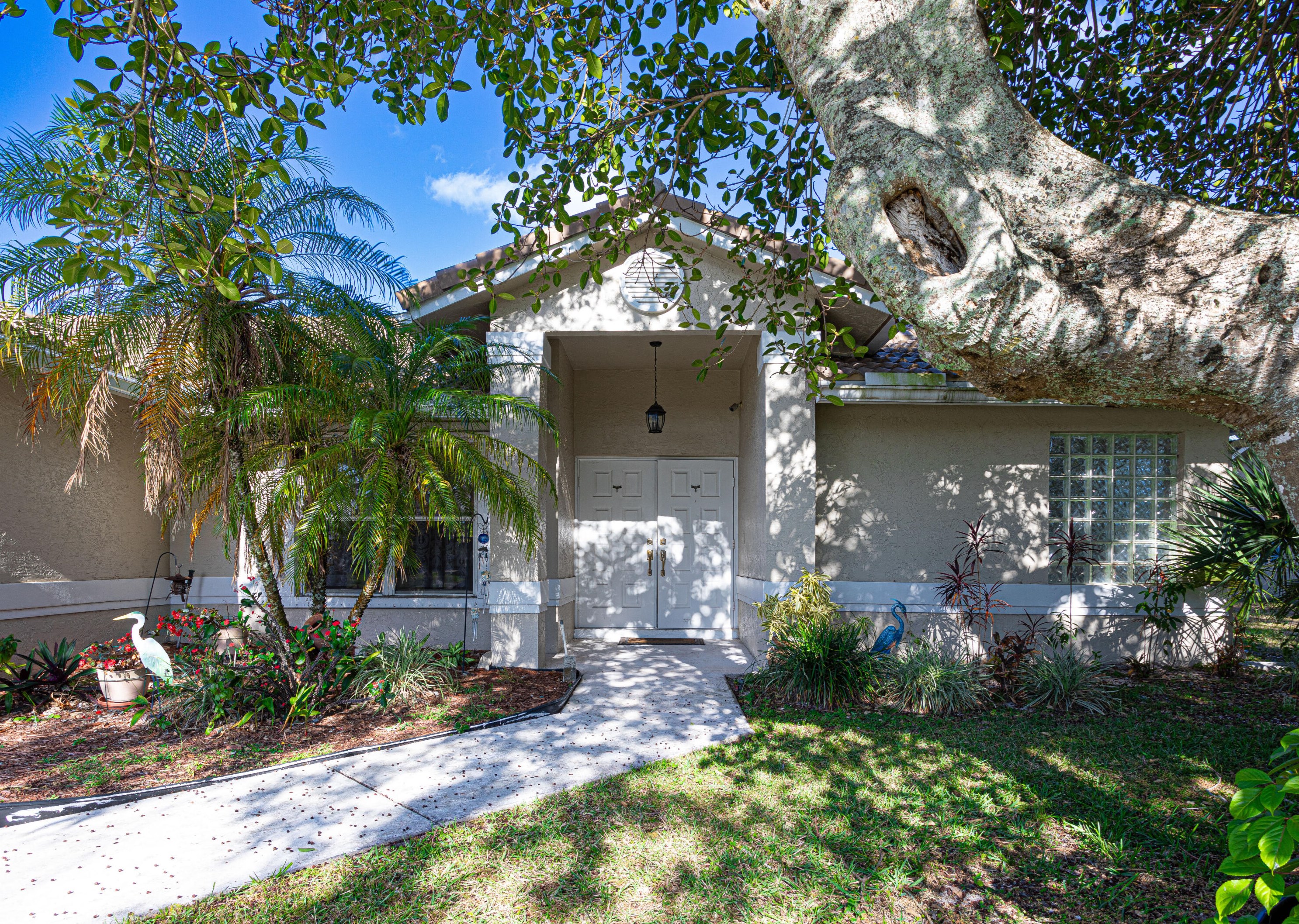 10909 Paso Fino Dr, Lake Worth, FL 33449-8013