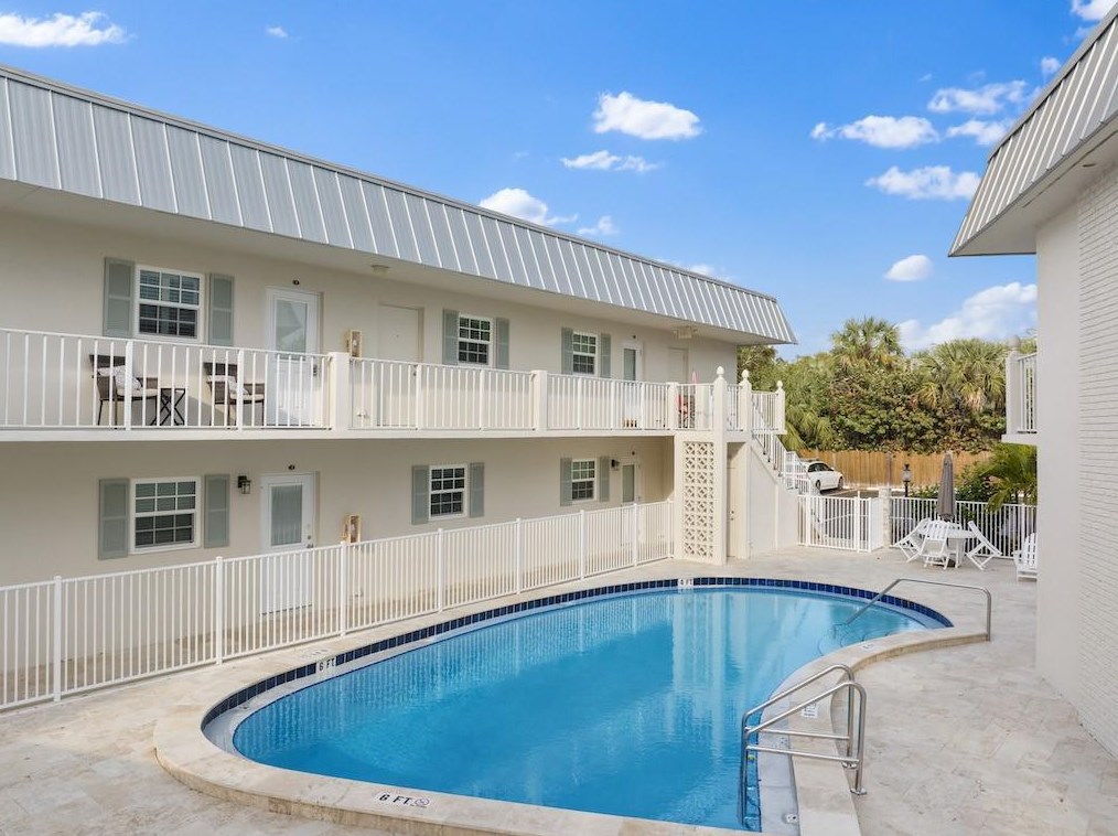 900 Jasmine Ln #10a, Vero Beach, FL 32963