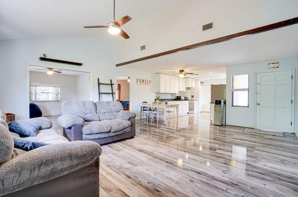 6707 Salerno Rd, Fort Pierce, FL 34951