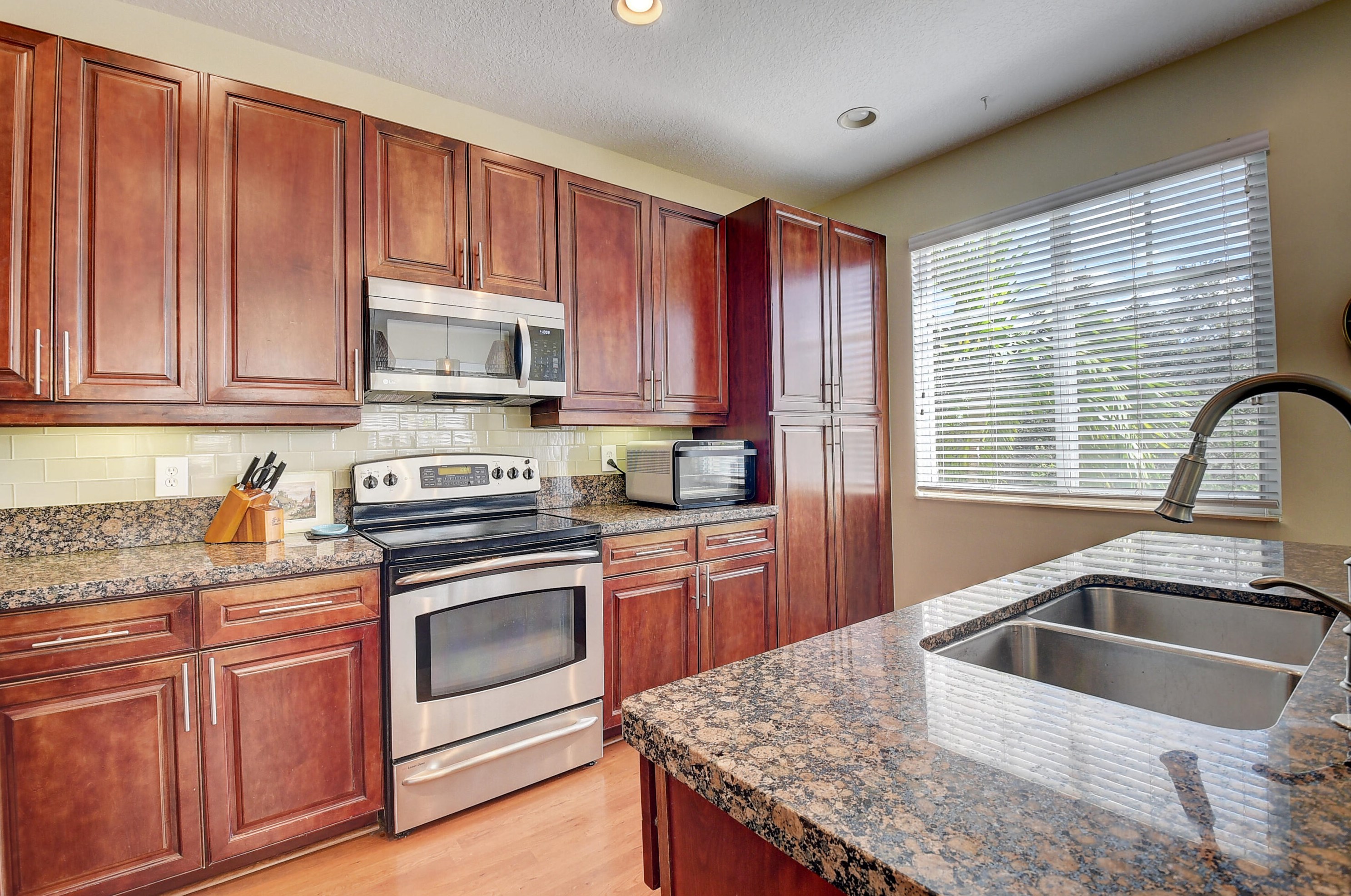 587 35th Pl, Boca Raton, FL 33431-5753