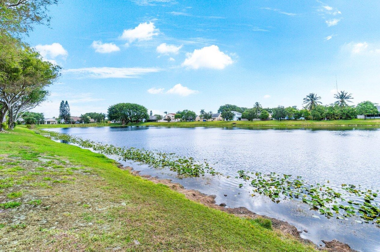 1822 Edgewater Dr, Boynton Beach, FL 33436-4628