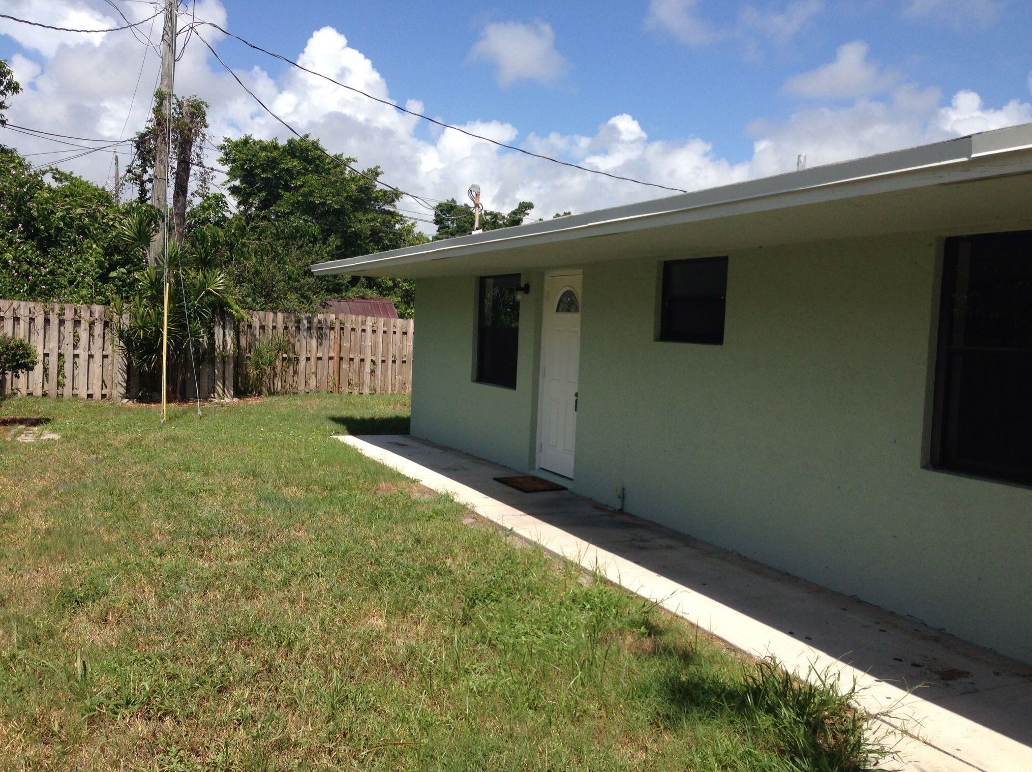 611 E Coast Ave #b, Lake Worth, FL 33462