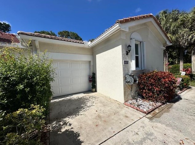 5021 Ln Sedona Cir, Delray Beach FL  33484-8740 exterior