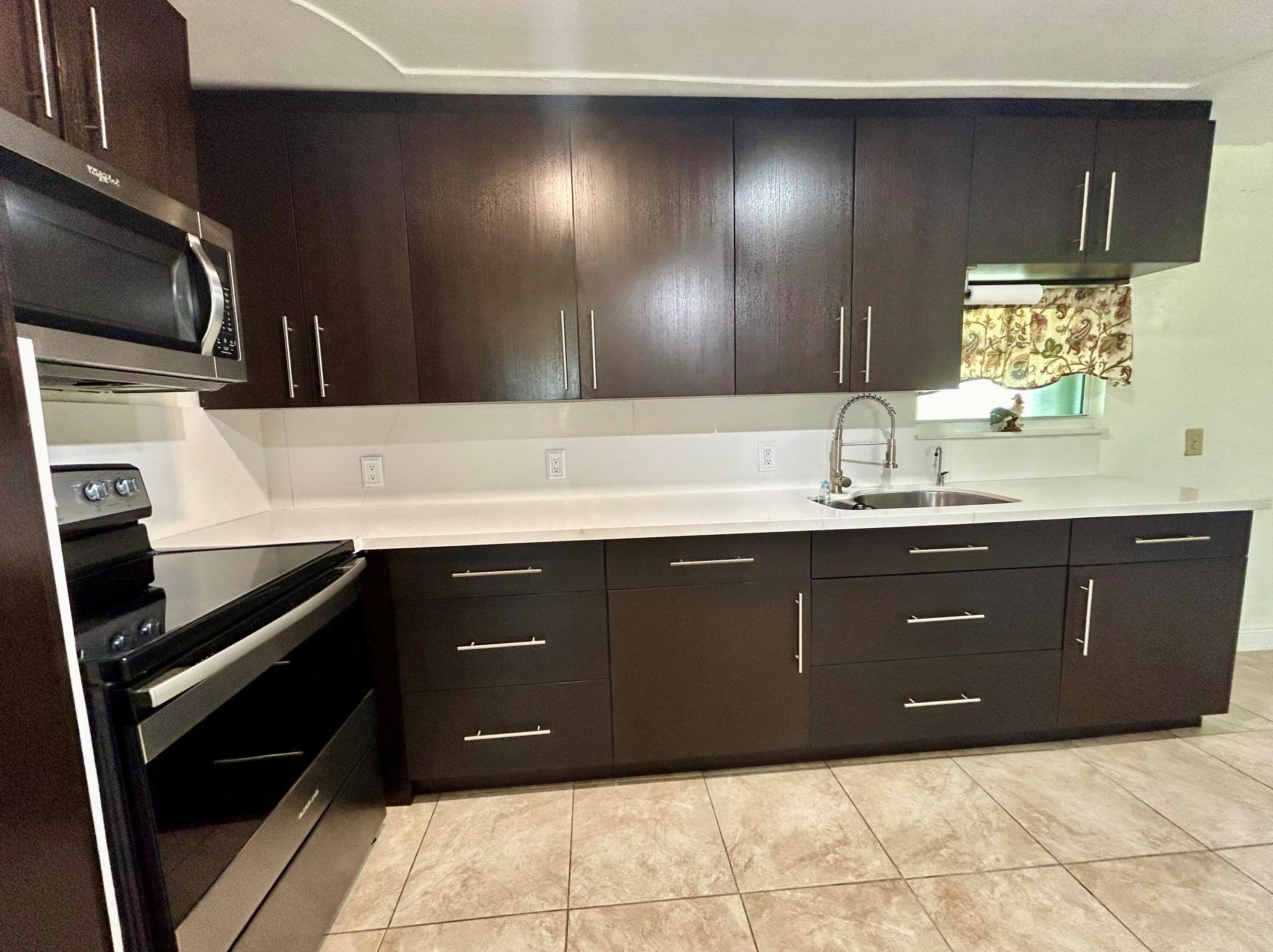 4375 Mockingbird Dr, Boynton Beach FL 33436-2635 exterior