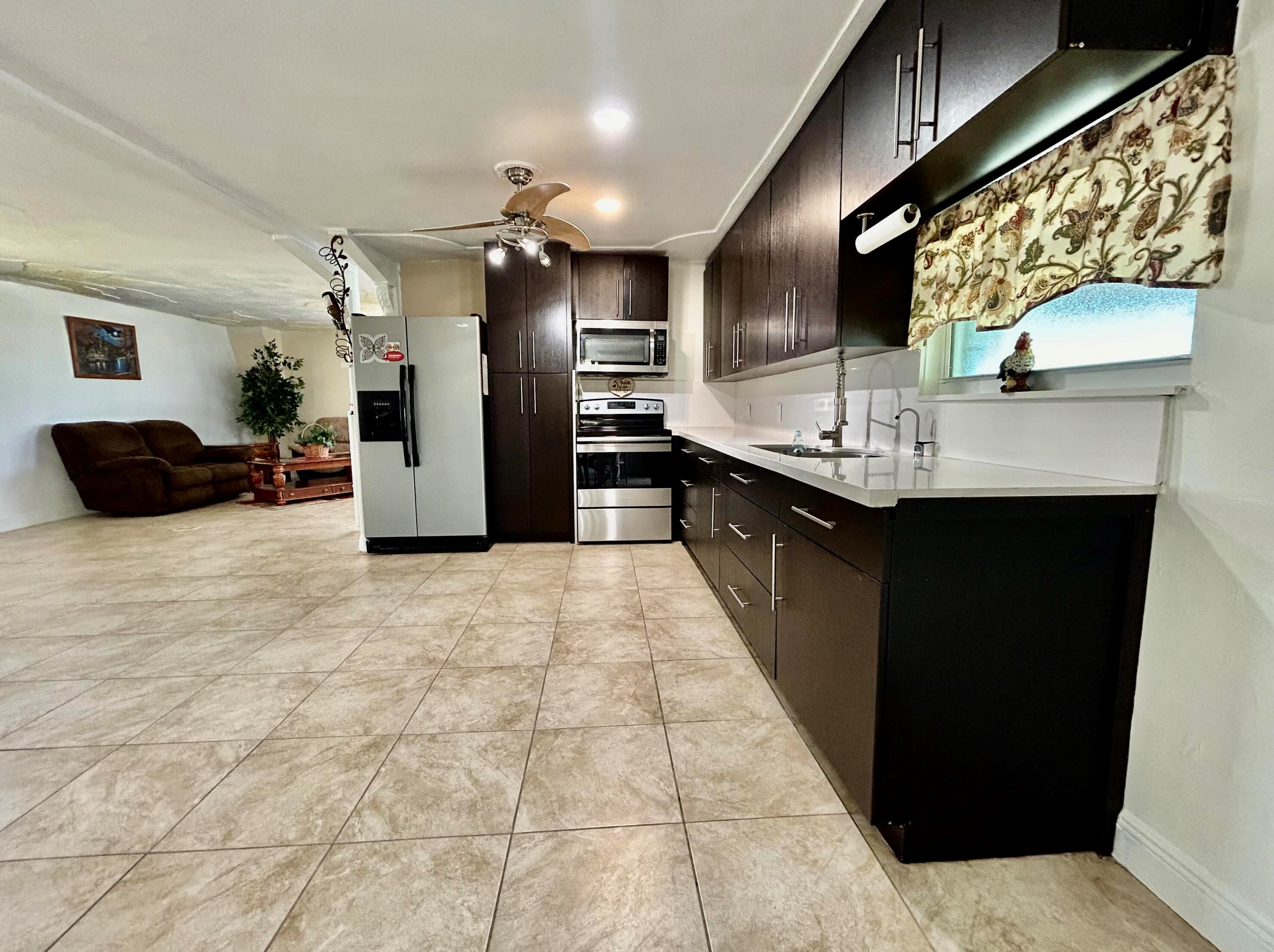 4375 Mockingbird Dr, Boynton Beach FL 33436-2635 exterior