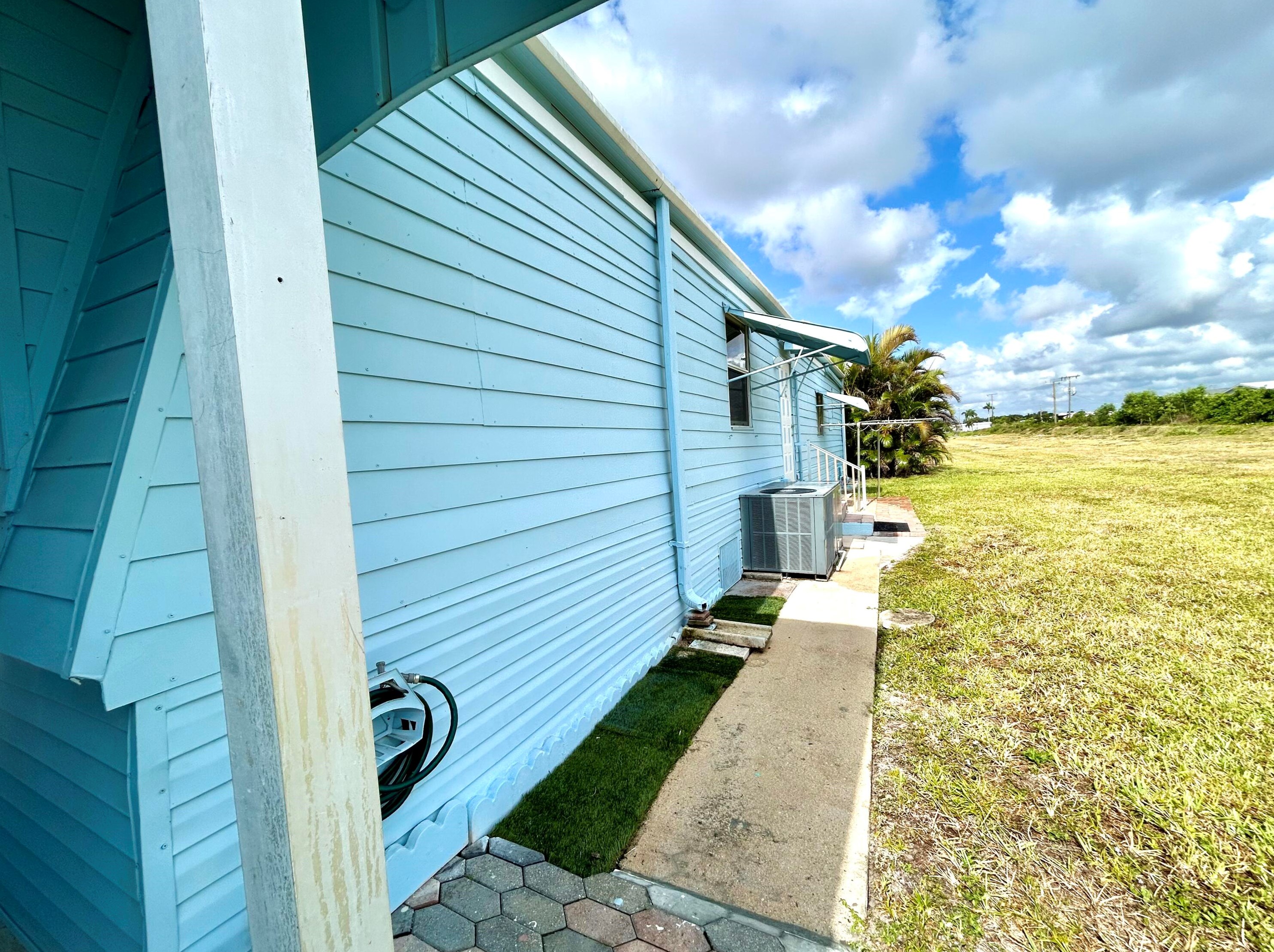 4375 Mockingbird Dr, Boynton Beach FL 33436-2635 exterior