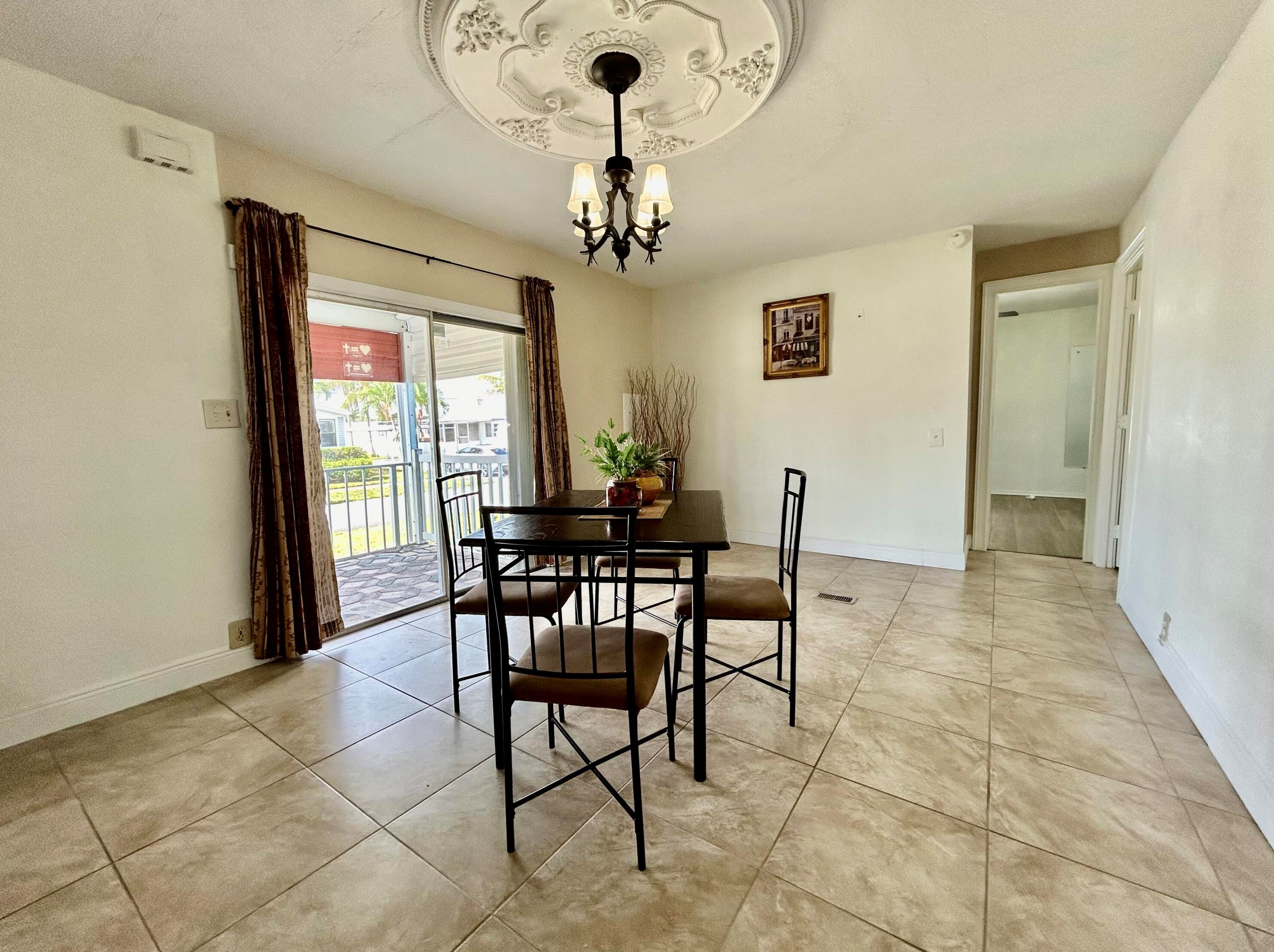 4375 Mockingbird Dr, Boynton Beach FL 33436-2635 exterior