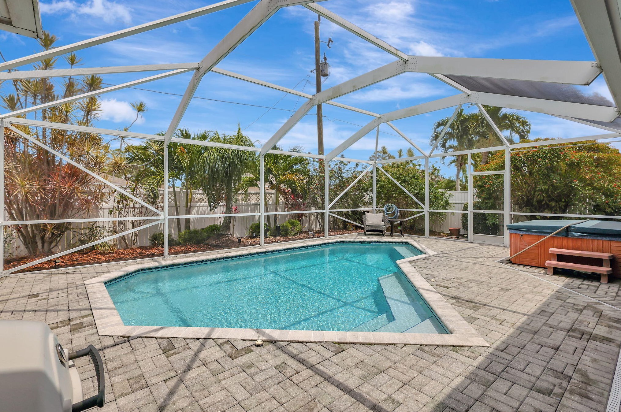 753 Essex Dr, Fort Pierce FL 34984-5216 exterior