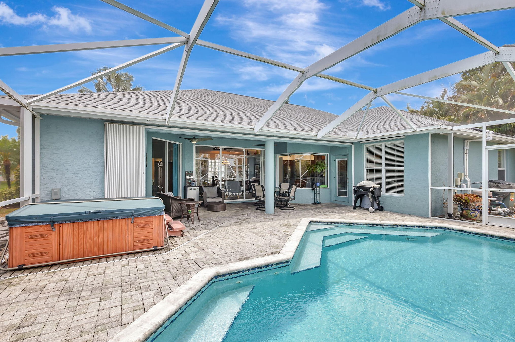 753 Essex Dr, Fort Pierce FL 34984-5216 exterior