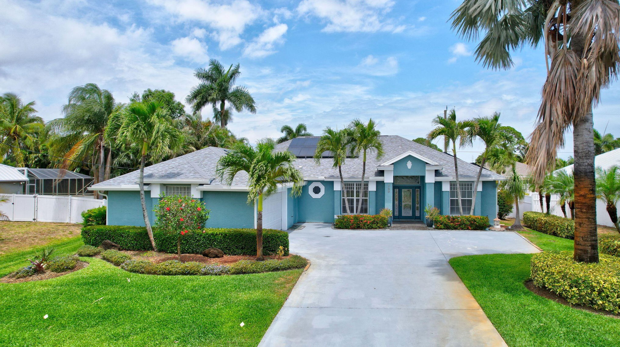 753 Essex Dr, Fort Pierce FL 34984-5216 exterior