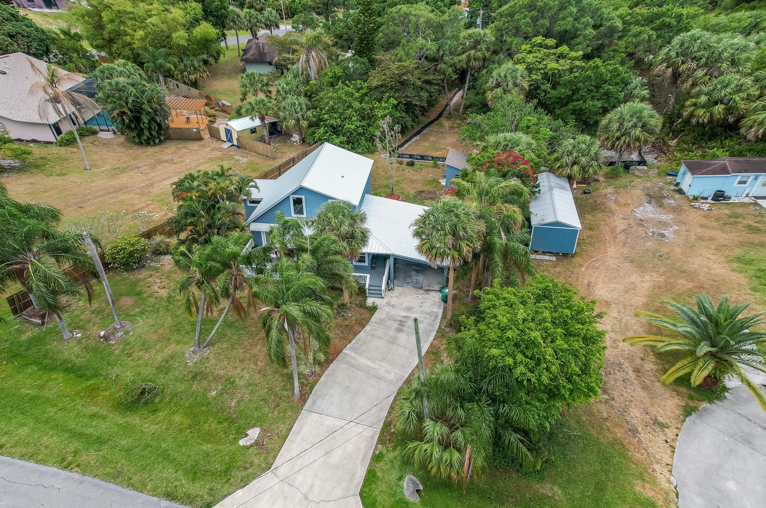 5605 Spruce Dr, Fort Pierce FL  34982-3872 exterior