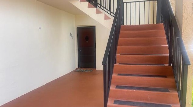 489 Lake Dora Dr, West Palm Beach, FL 33411-2309