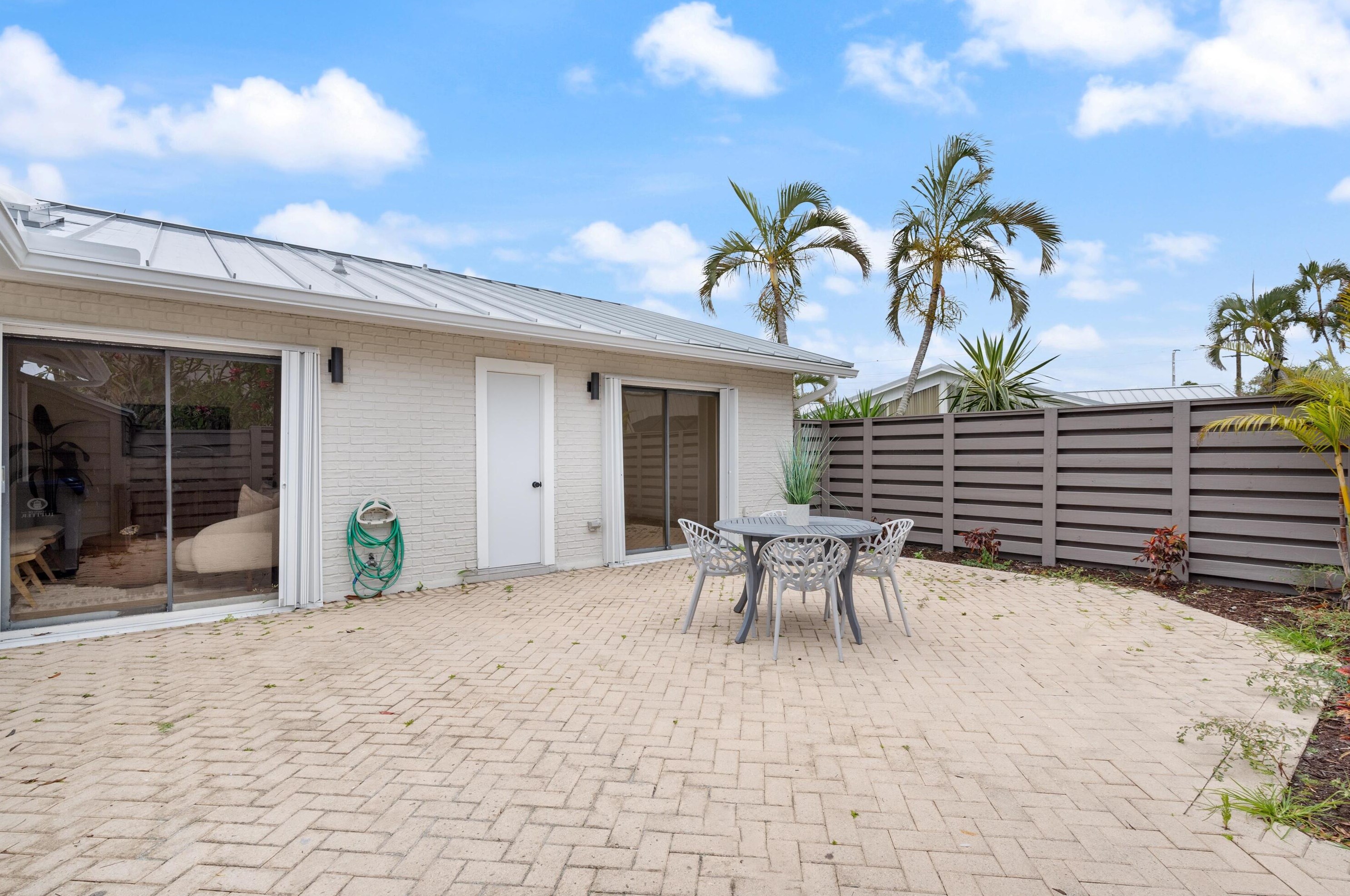1801 Us Highway 1, Jupiter FL  33477-7318 exterior
