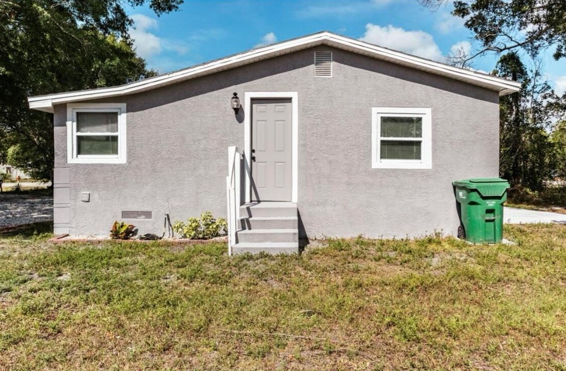 808 11th St, Okeechobee FL  34972-2051 exterior