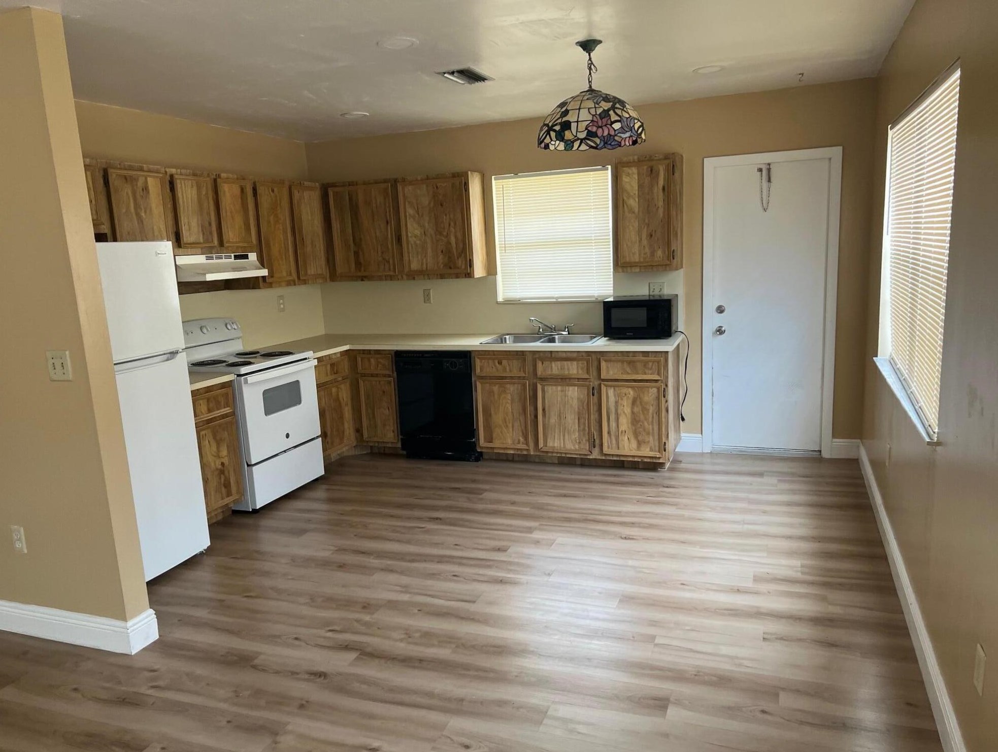 2314 Harding St, Hollywood, FL 33020-2347