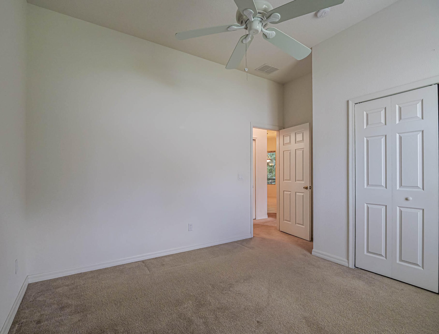 335 25 Ave, Vero Beach FL 32960-3061 exterior