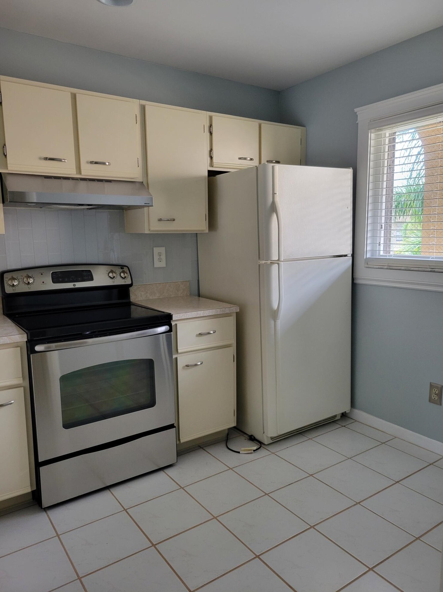 9413 Boca Cove Cir, Boca Raton, FL 33428-7745