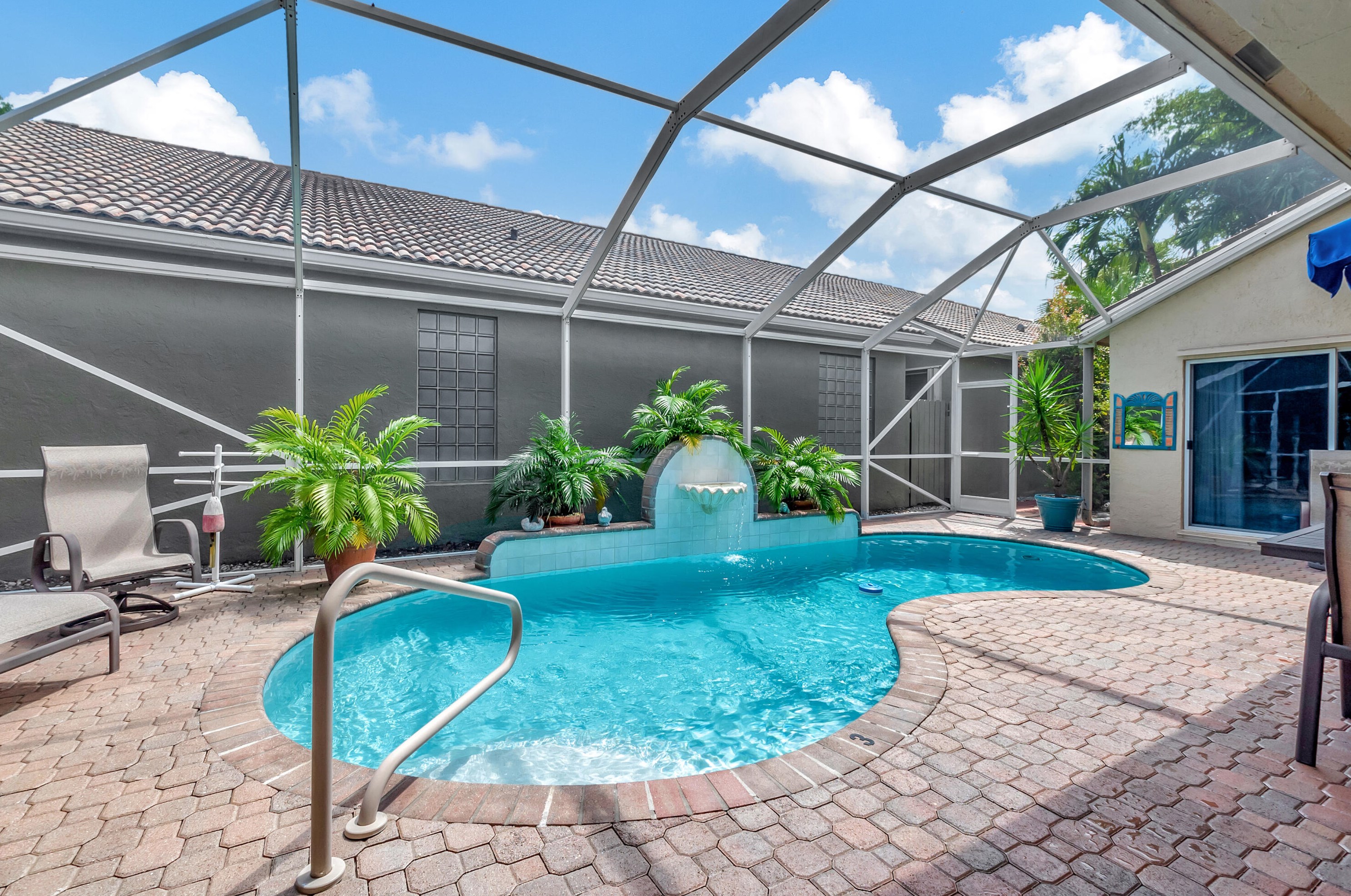 10423 Copper Lake Dr, Boynton Beach, FL 33437-5512