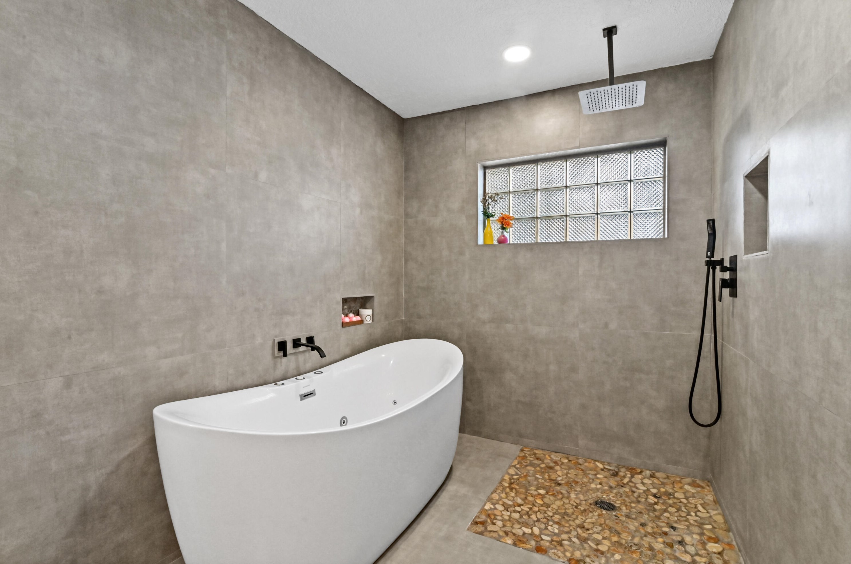 532 Palmway, Lake Worth FL  33460-3125 exterior