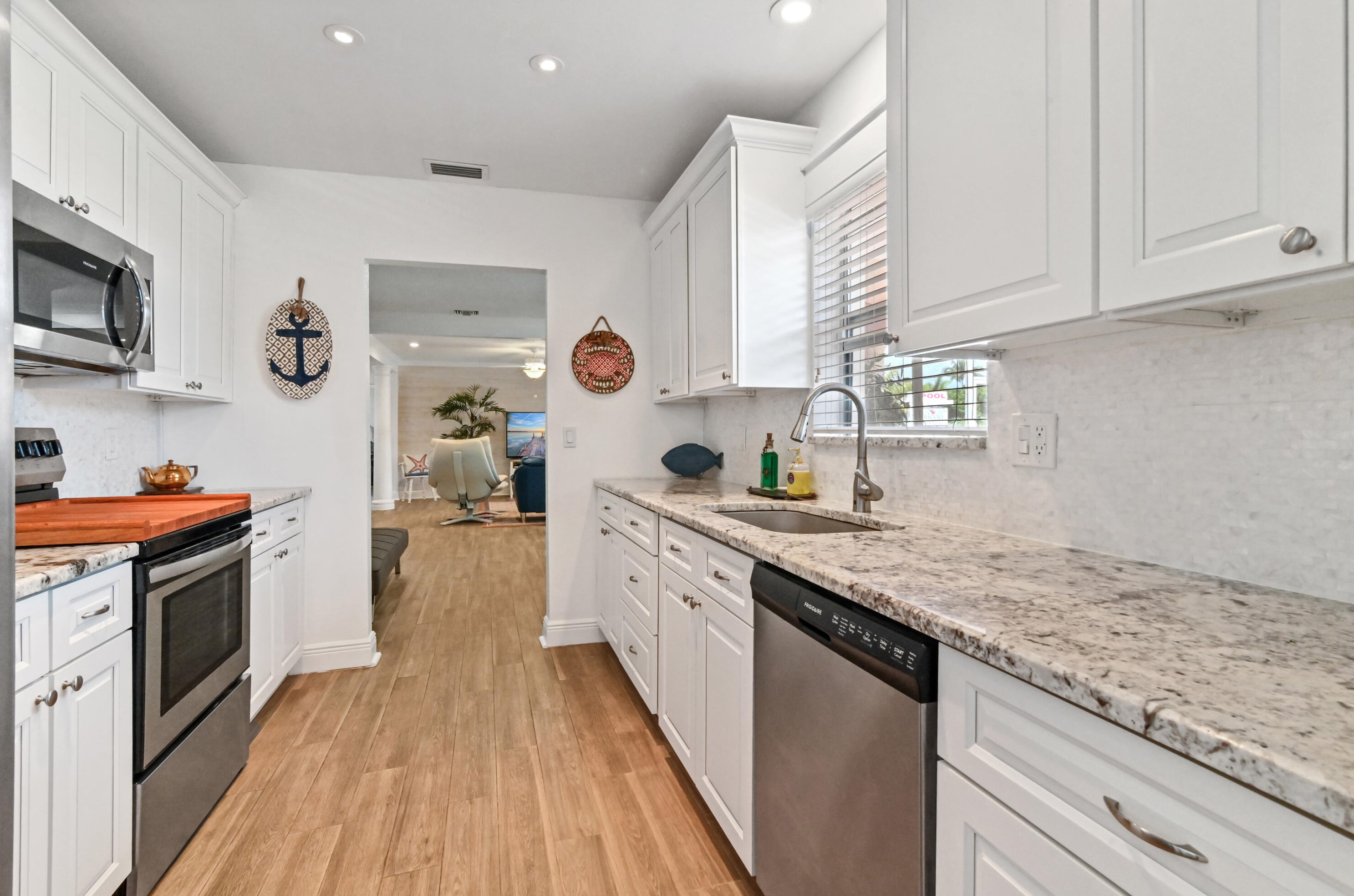 532 Palmway, Lake Worth FL  33460-3125 exterior