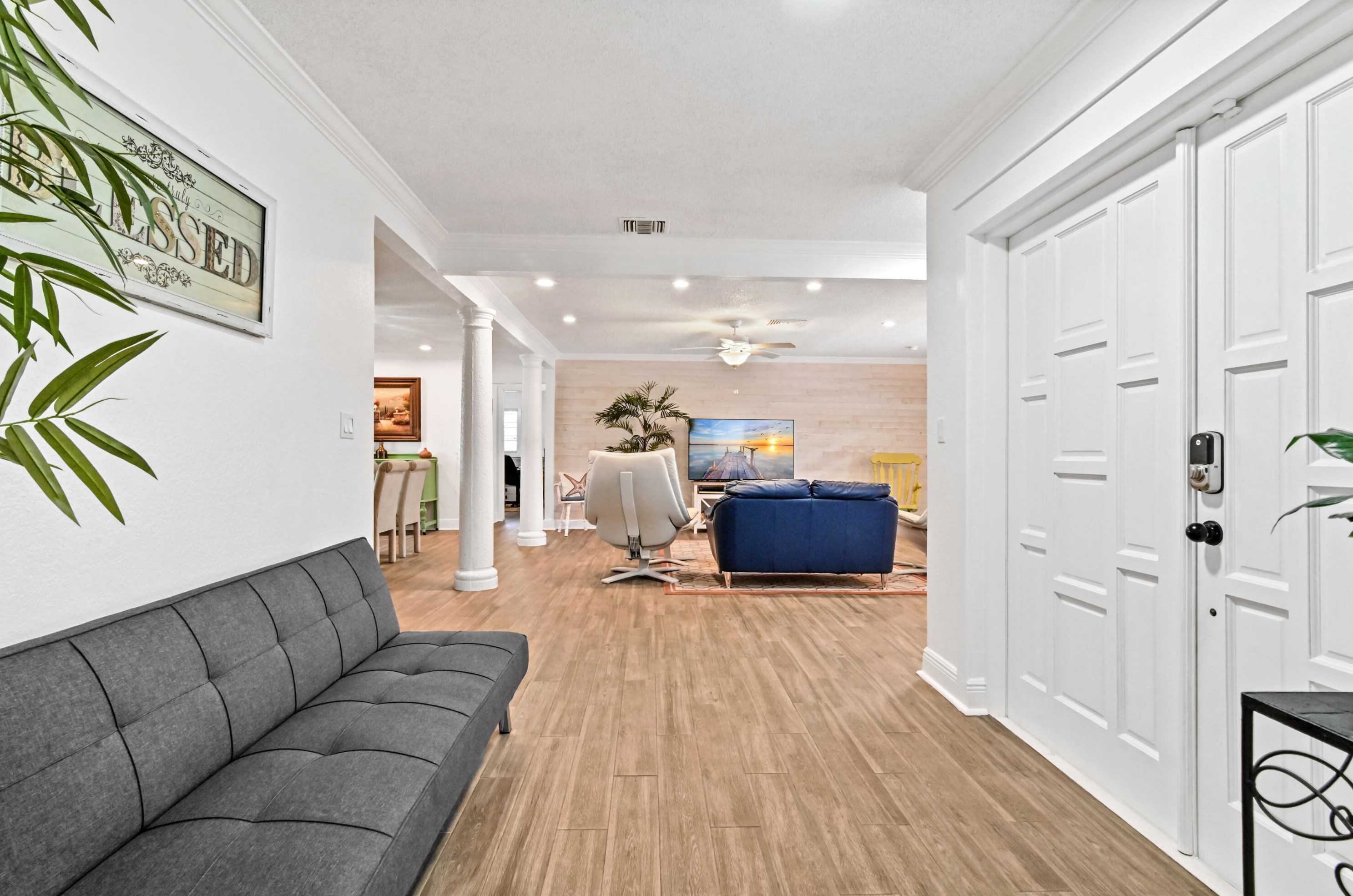 532 Palmway, Lake Worth FL  33460-3125 exterior