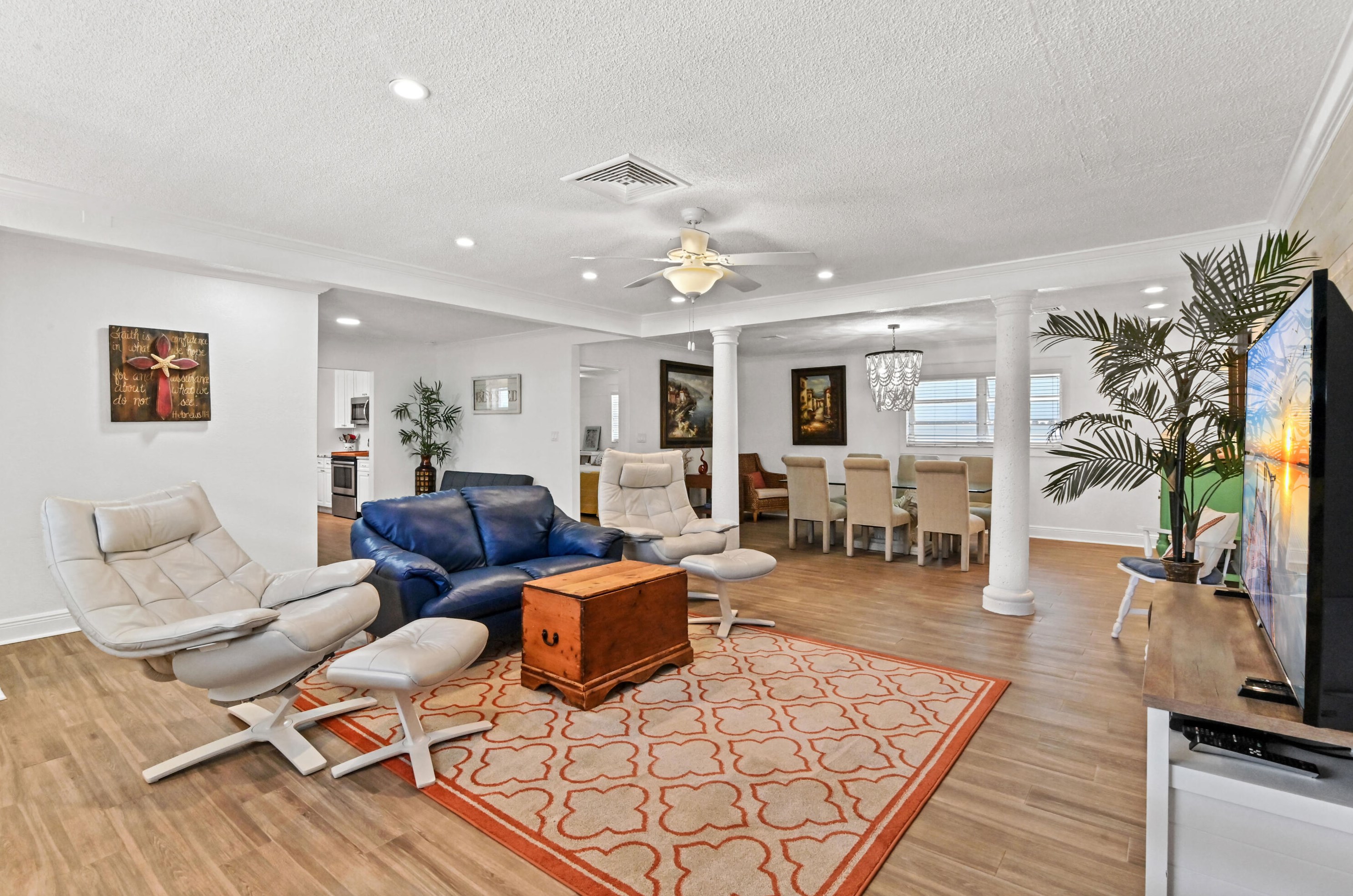 532 Palmway, Lake Worth FL  33460-3125 exterior