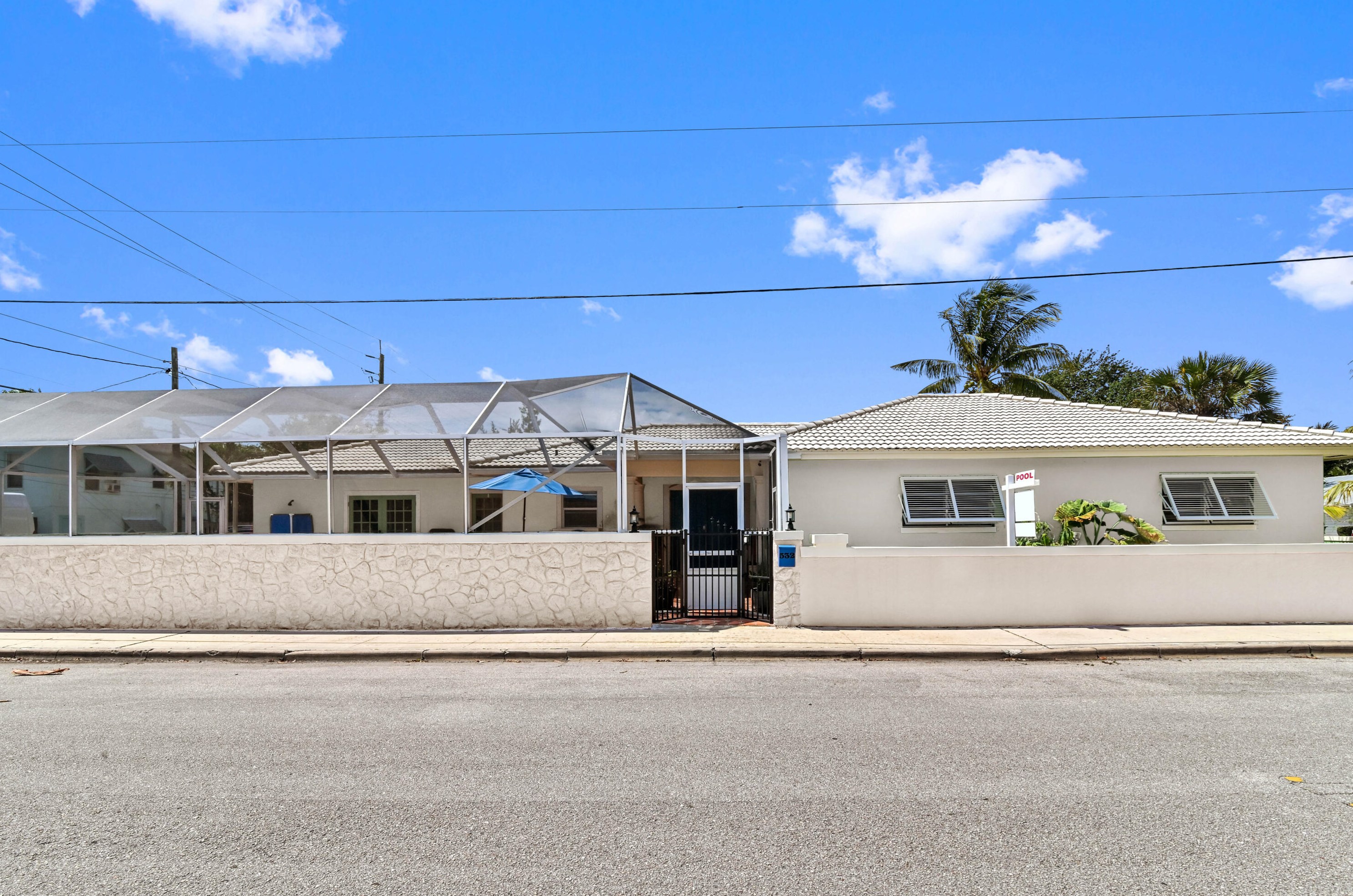 532 Palmway, Lake Worth FL  33460-3125 exterior