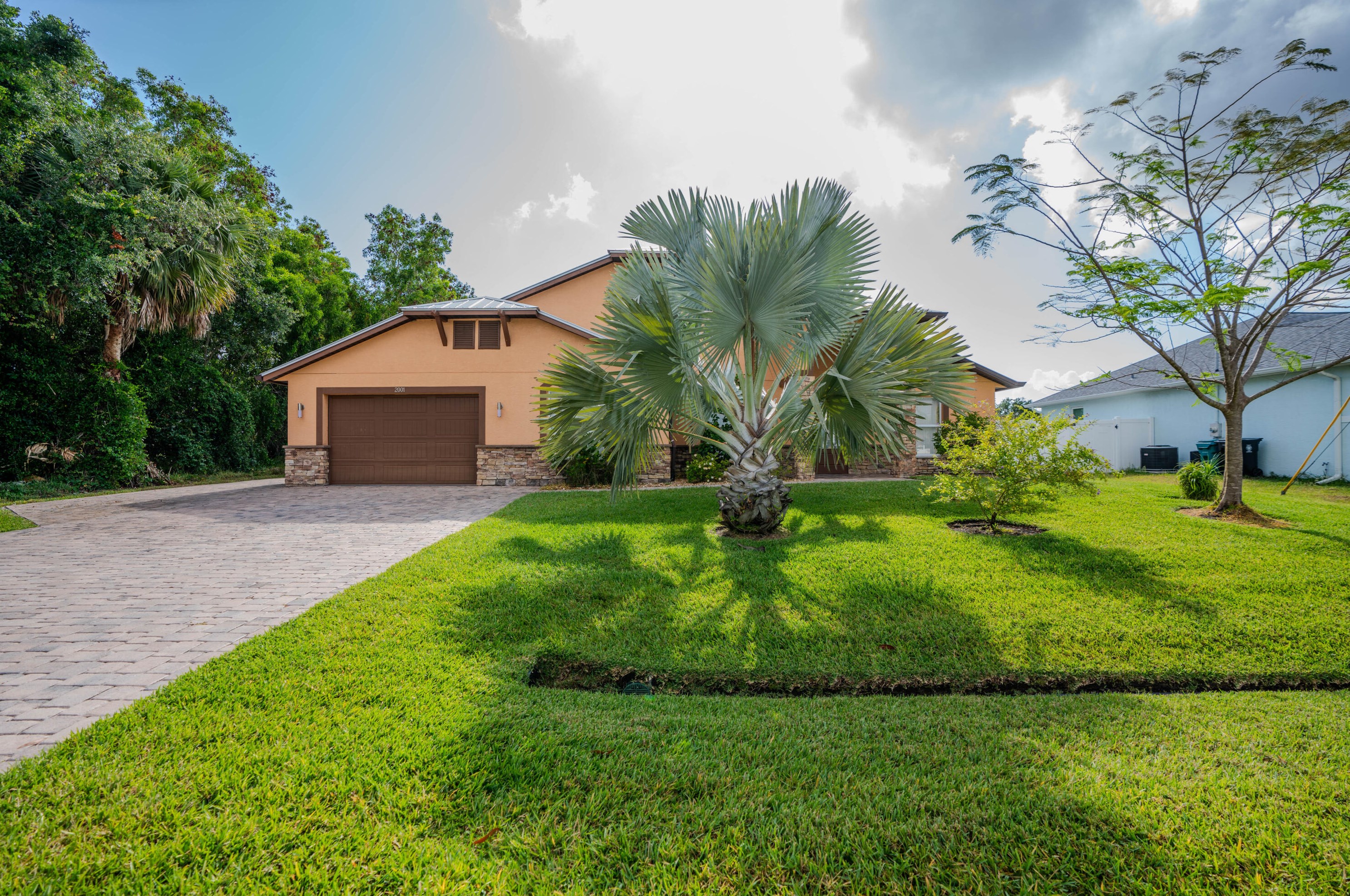 2001 Se South Buttonwood Dr, Fort Pierce, FL 34952