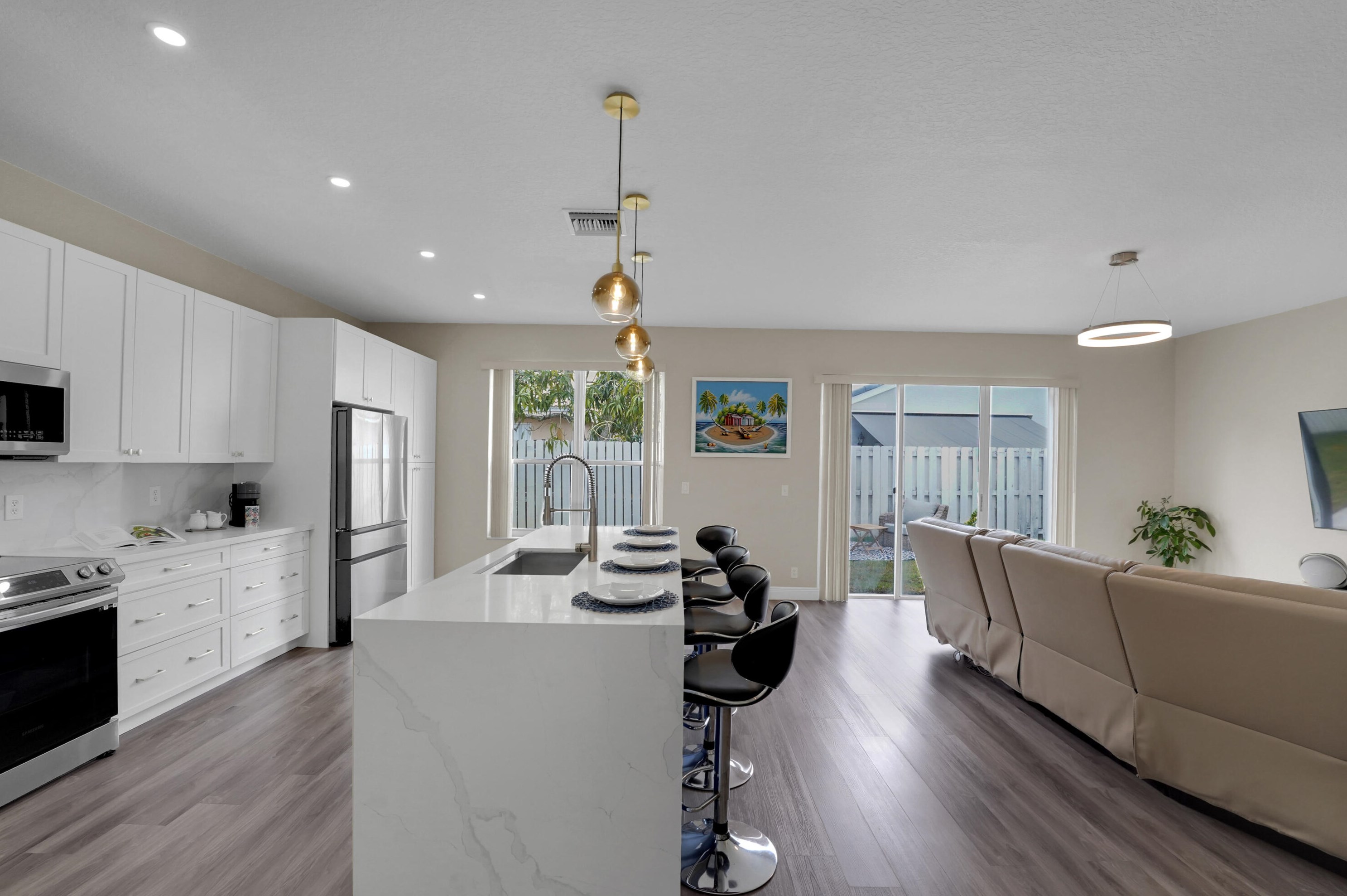 1924 149th Ave, Hollywood FL  33027-4339 exterior