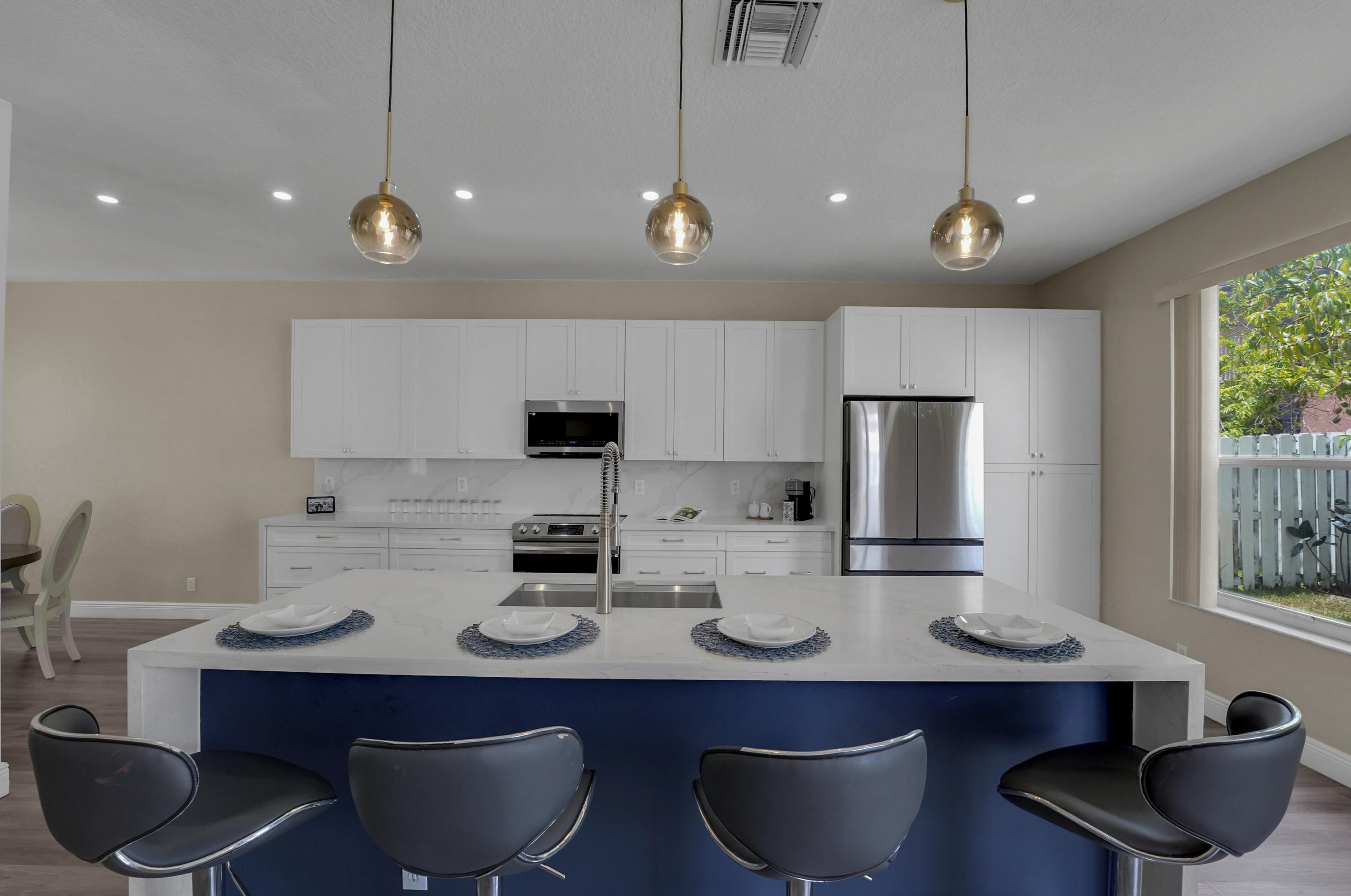 1924 149th Ave, Hollywood FL  33027-4339 exterior