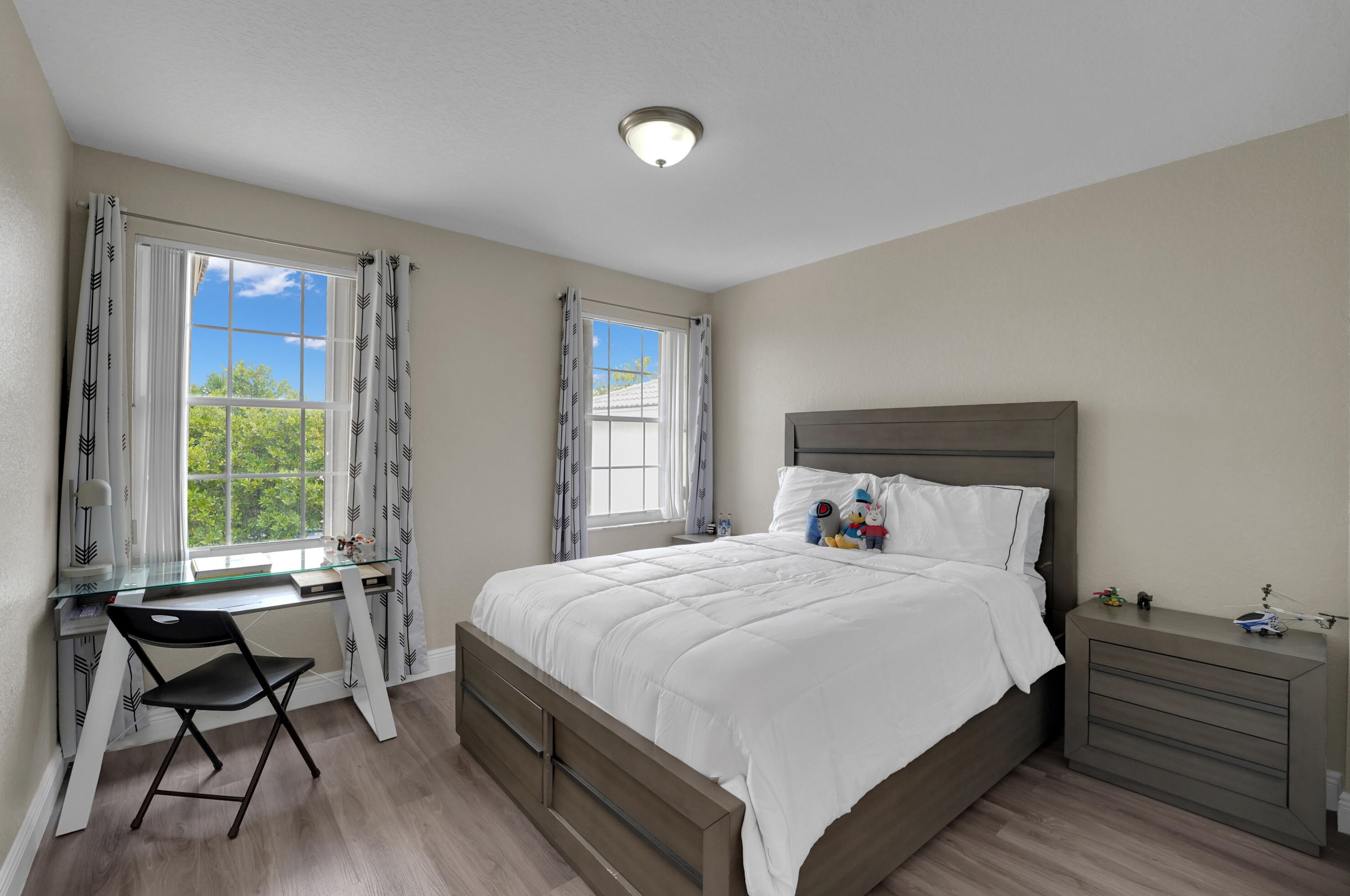 1924 149th Ave, Hollywood FL  33027-4339 exterior