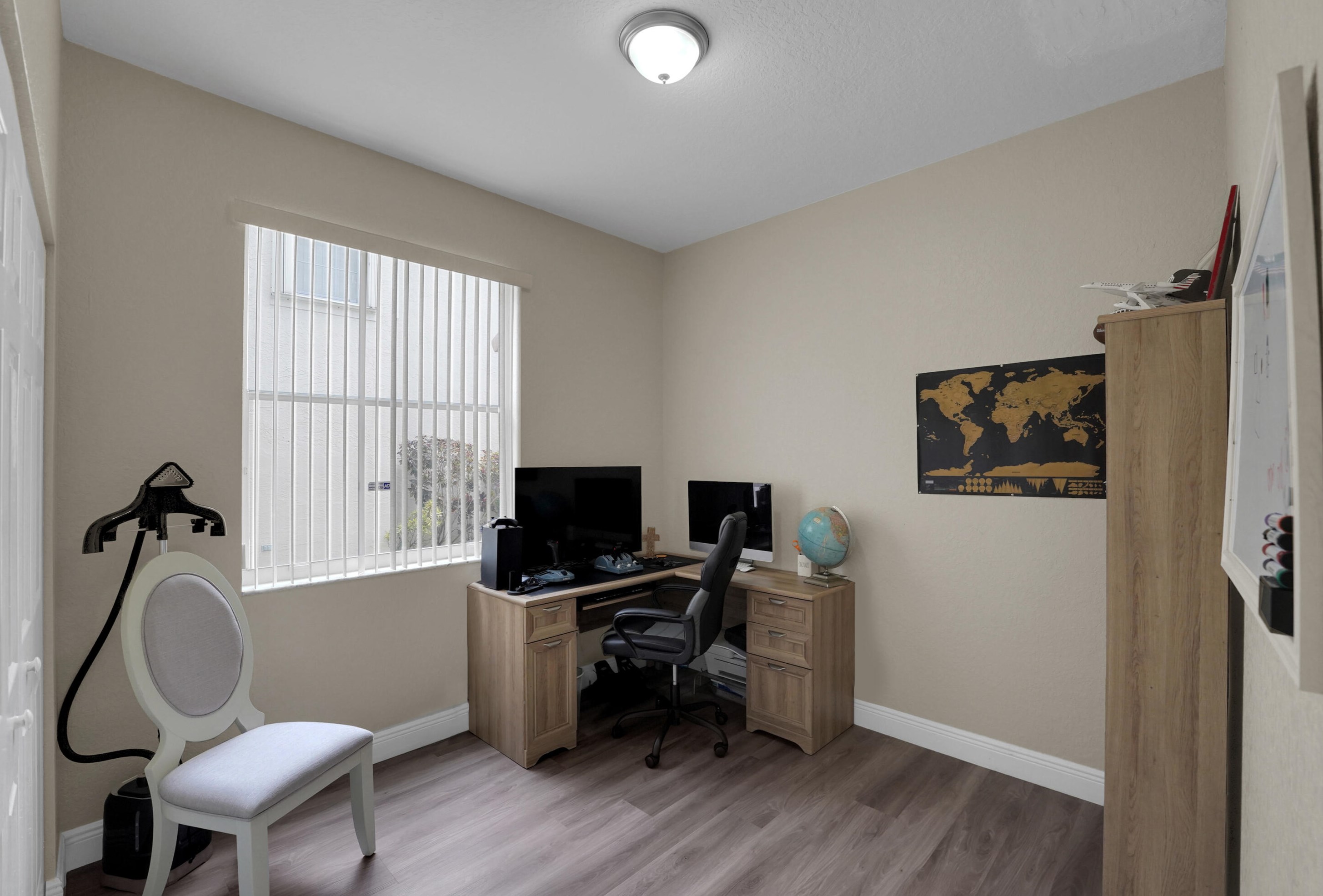 1924 149th Ave, Hollywood FL  33027-4339 exterior