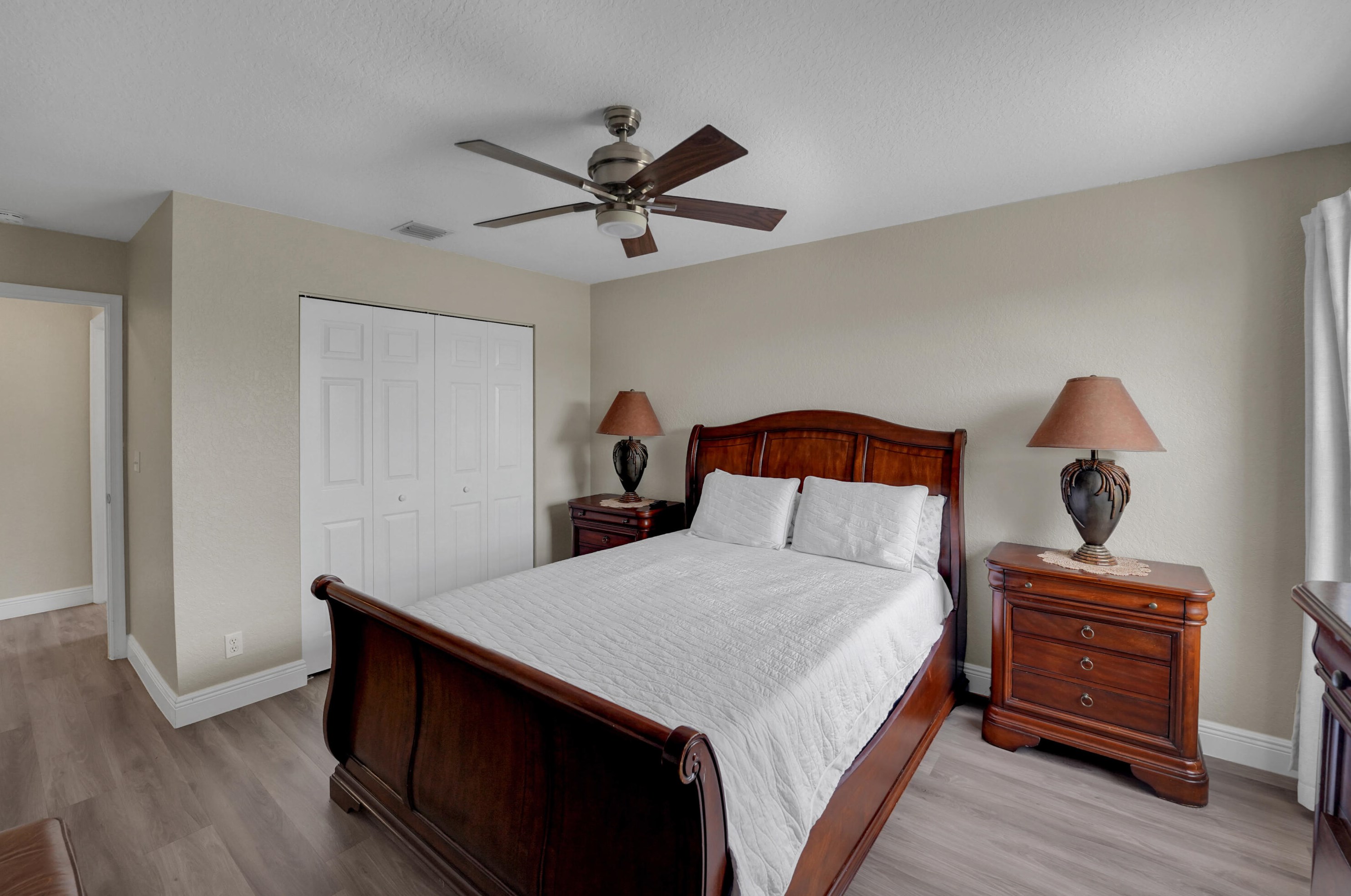 1924 149th Ave, Hollywood FL  33027-4339 exterior