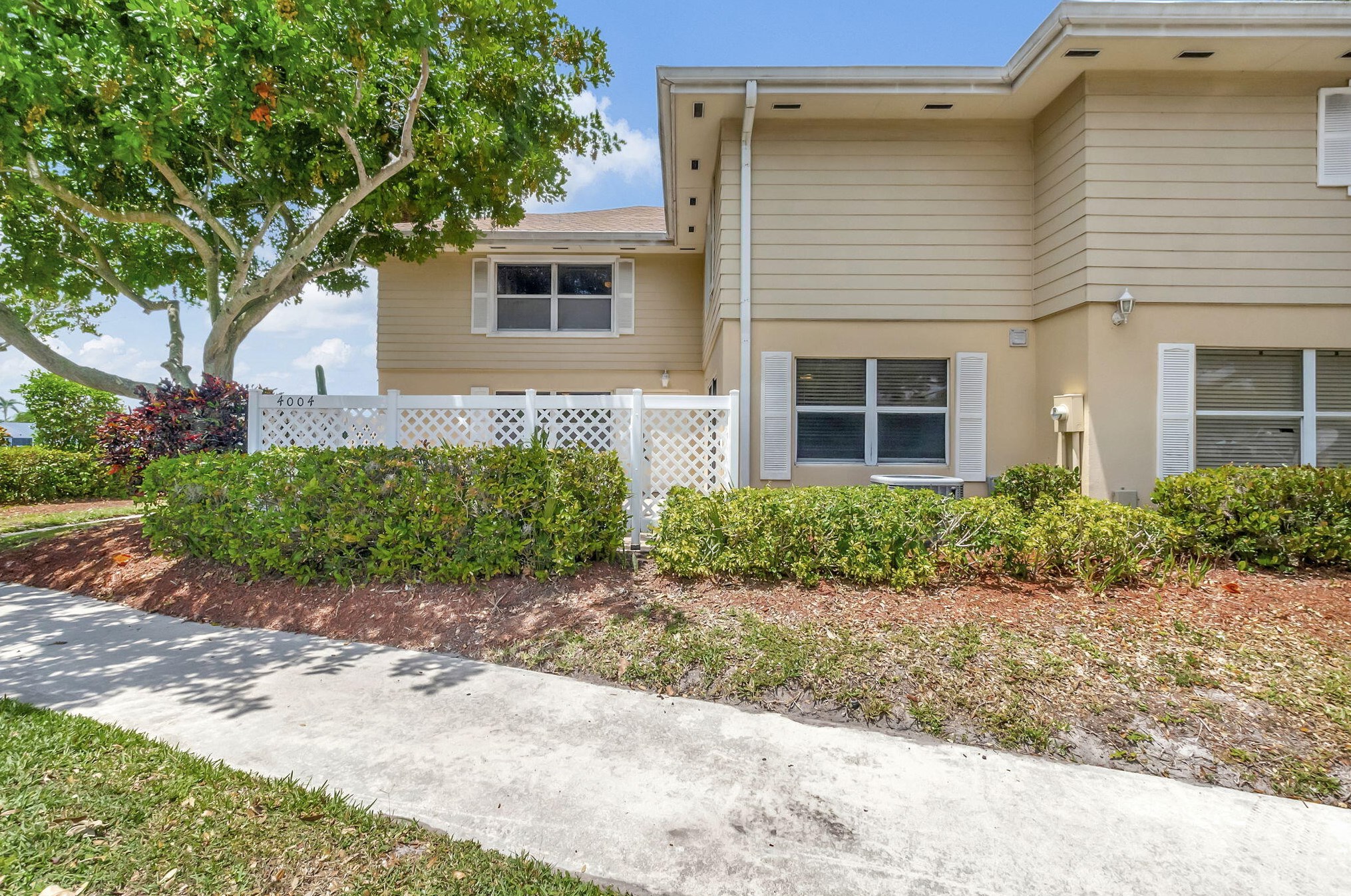 4004 Medford Ct, Boynton Beach, FL 33436