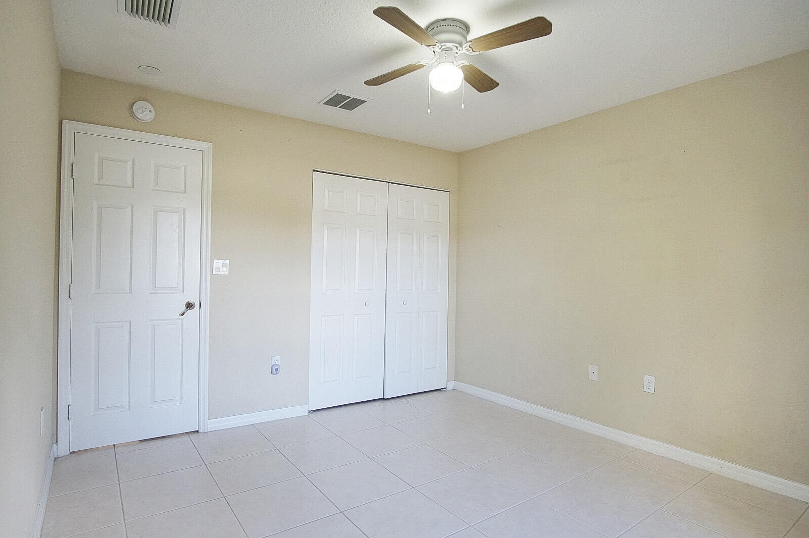 938 Mccracken Ave, Fort Pierce FL 34953-3936 exterior