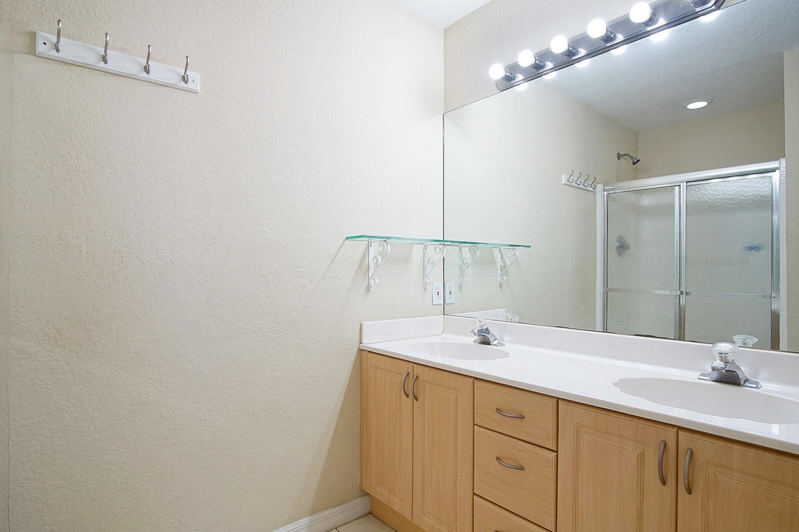 938 Mccracken Ave, Fort Pierce FL 34953-3936 exterior