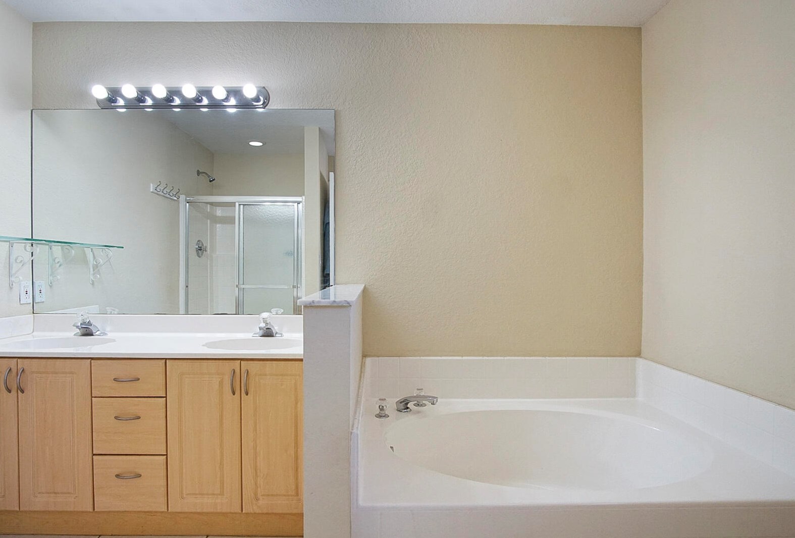 938 Mccracken Ave, Fort Pierce FL 34953-3936 exterior