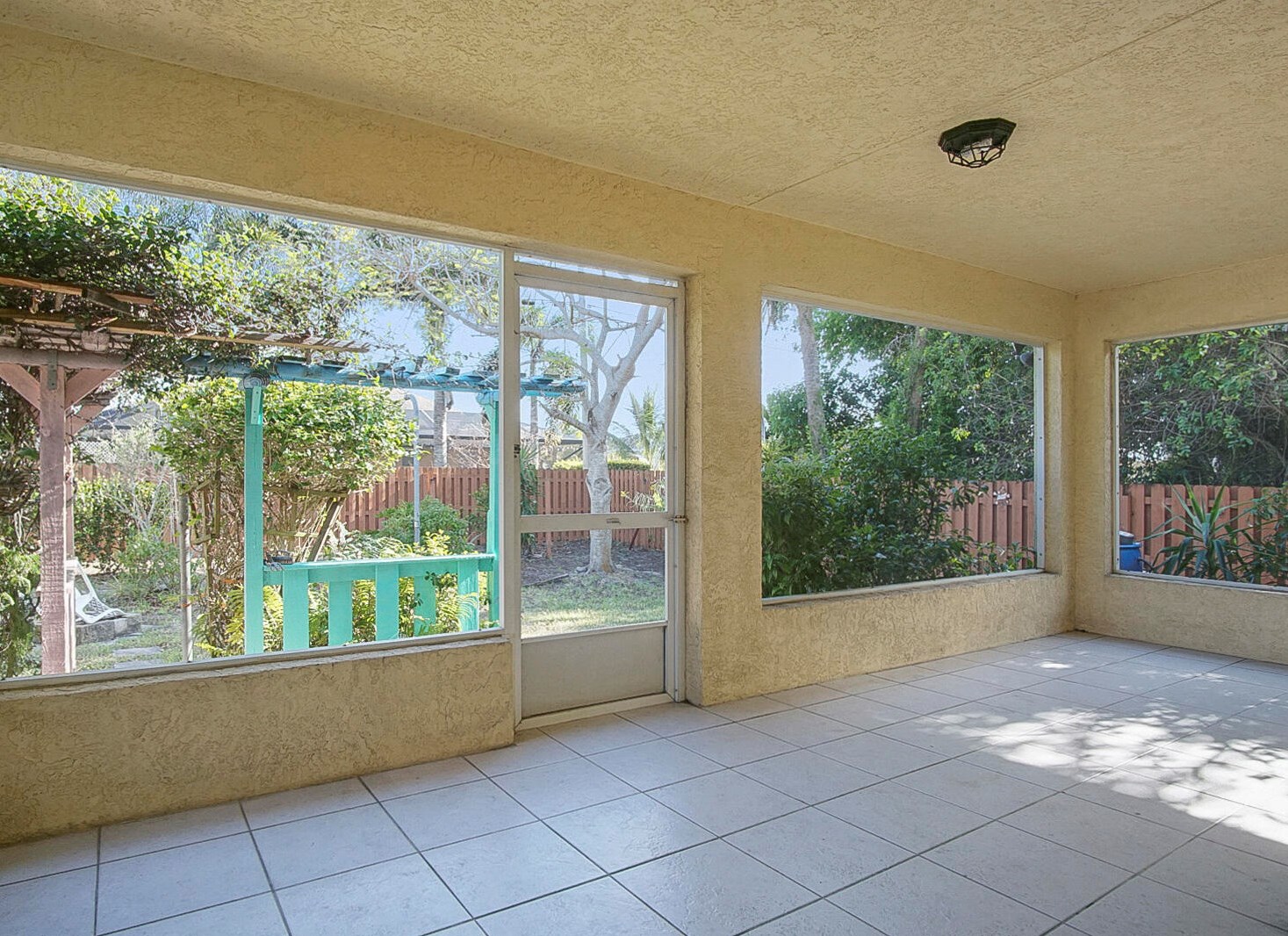 938 Mccracken Ave, Fort Pierce FL 34953-3936 exterior