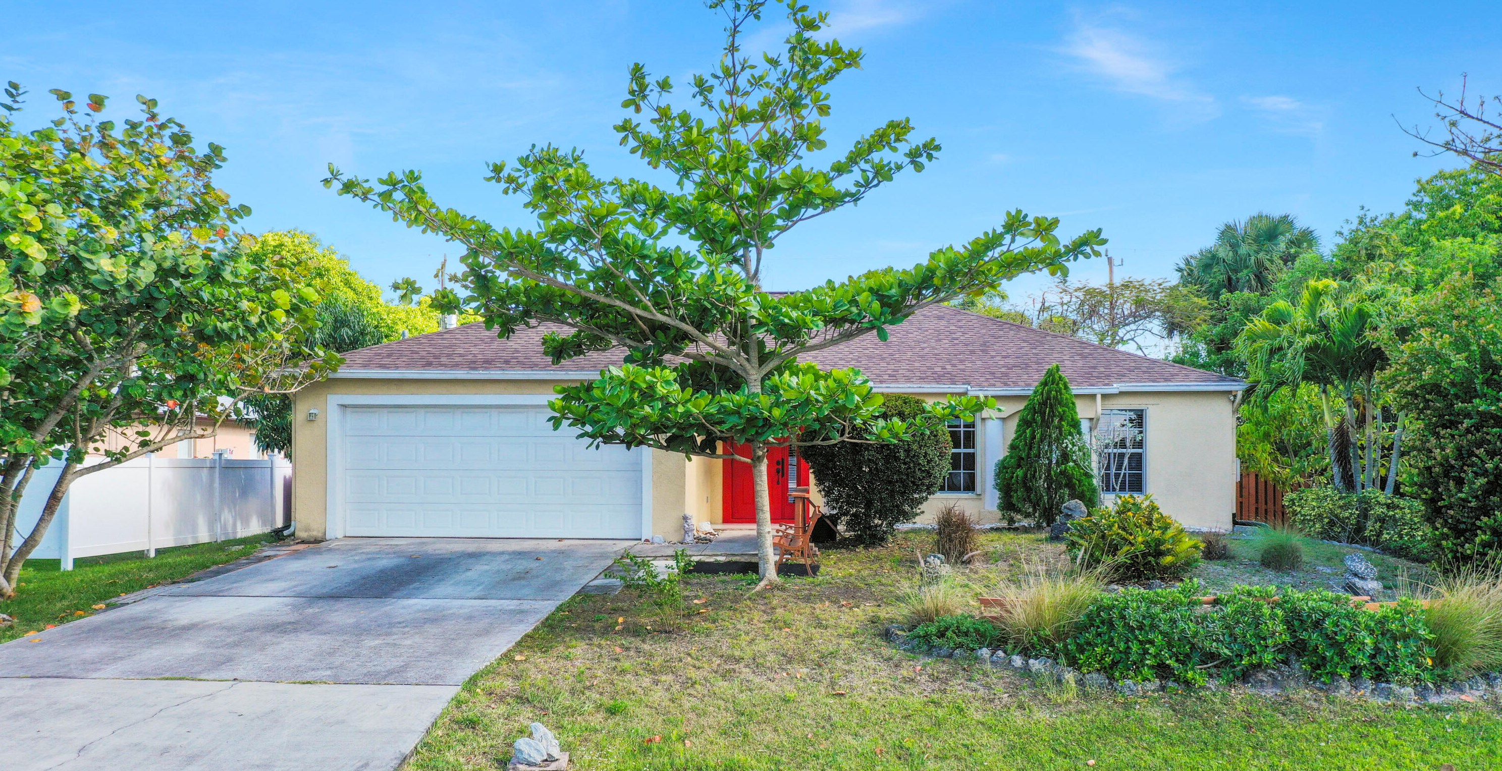 938 Mccracken Ave, Fort Pierce FL 34953-3936 exterior