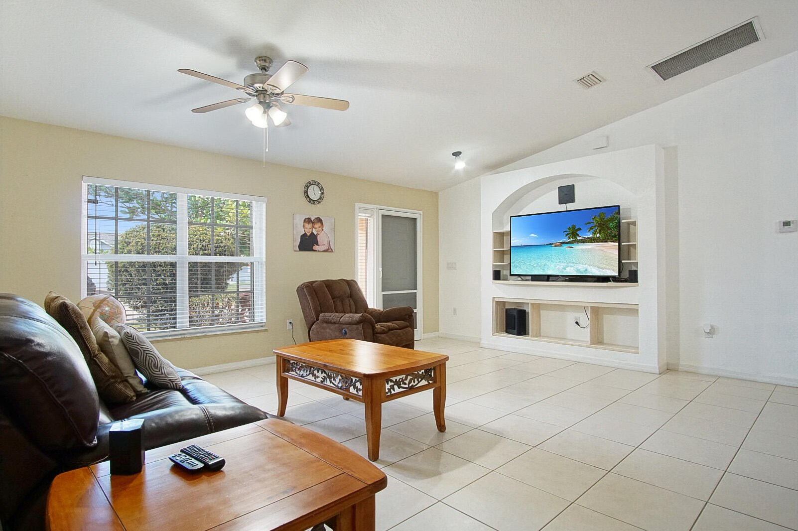 938 Mccracken Ave, Fort Pierce FL 34953-3936 exterior