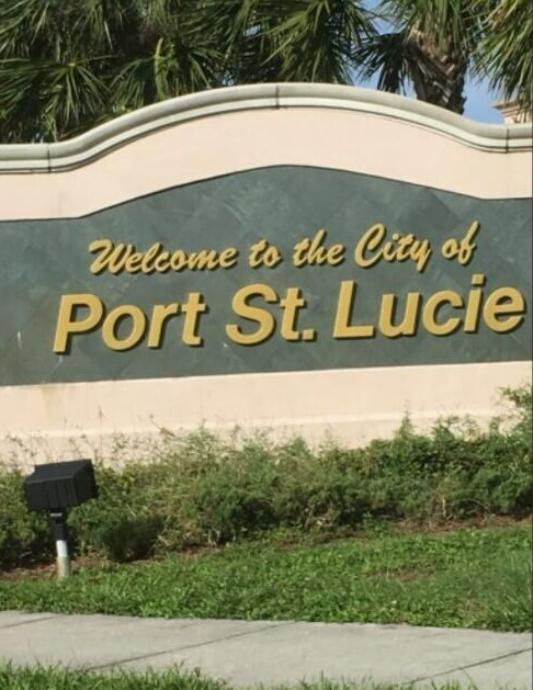 938 Mccracken Ave, Fort Pierce FL 34953-3936 exterior