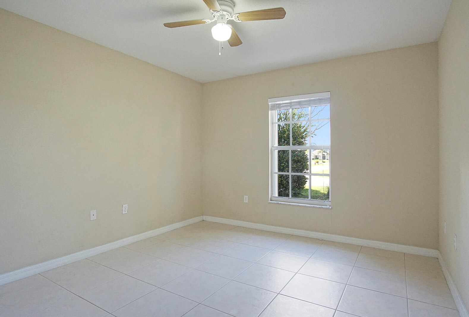 938 Mccracken Ave, Fort Pierce FL 34953-3936 exterior