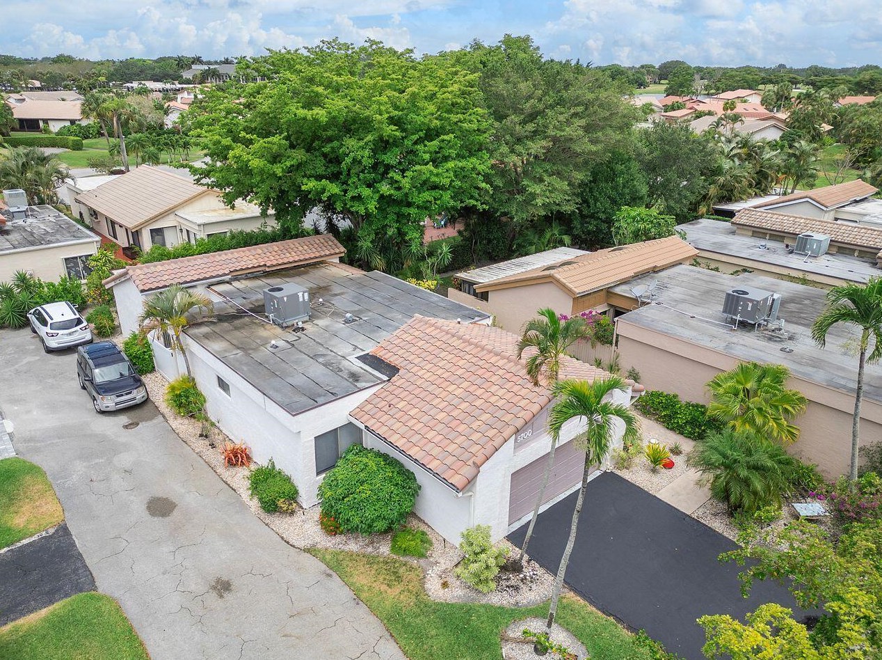 5700 Piping Rock Dr, Boynton Beach, FL 33437-1537